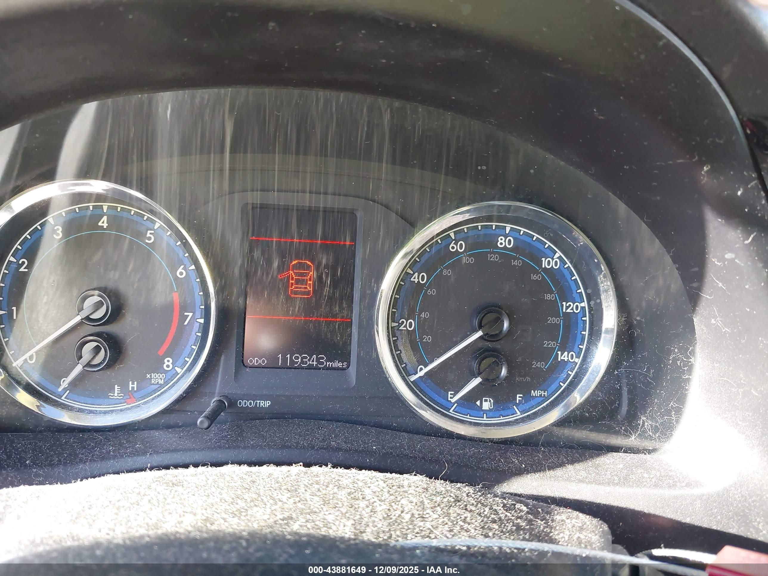 TOYOTA COROLLA image 7