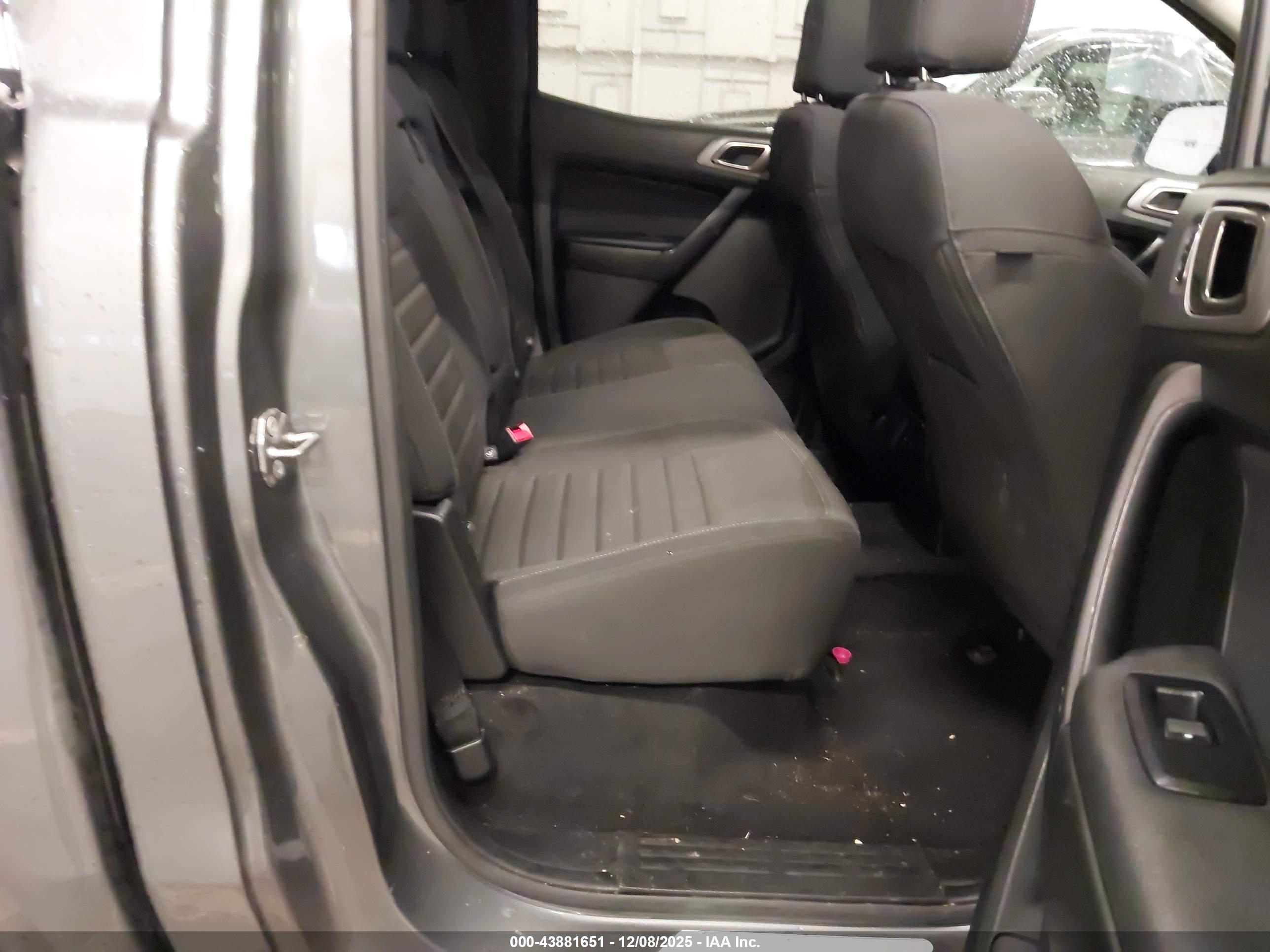 FORD RANGER image 8
