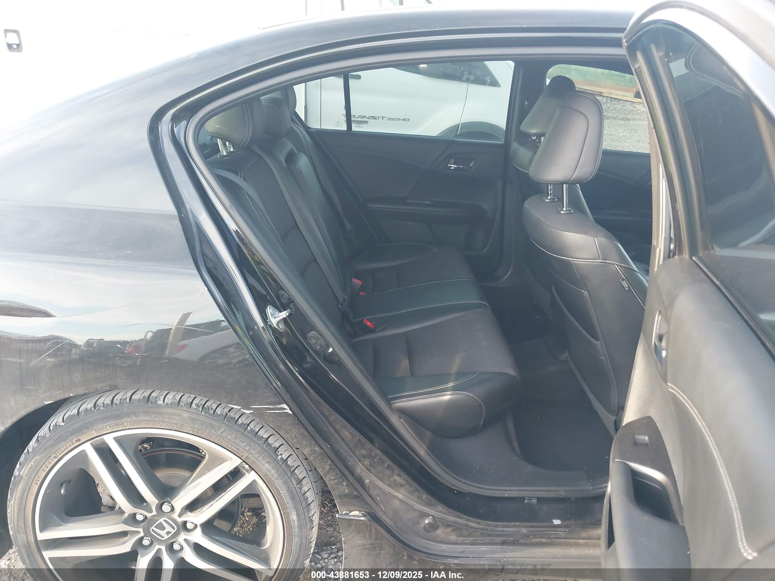 HONDA ACCORD image 8