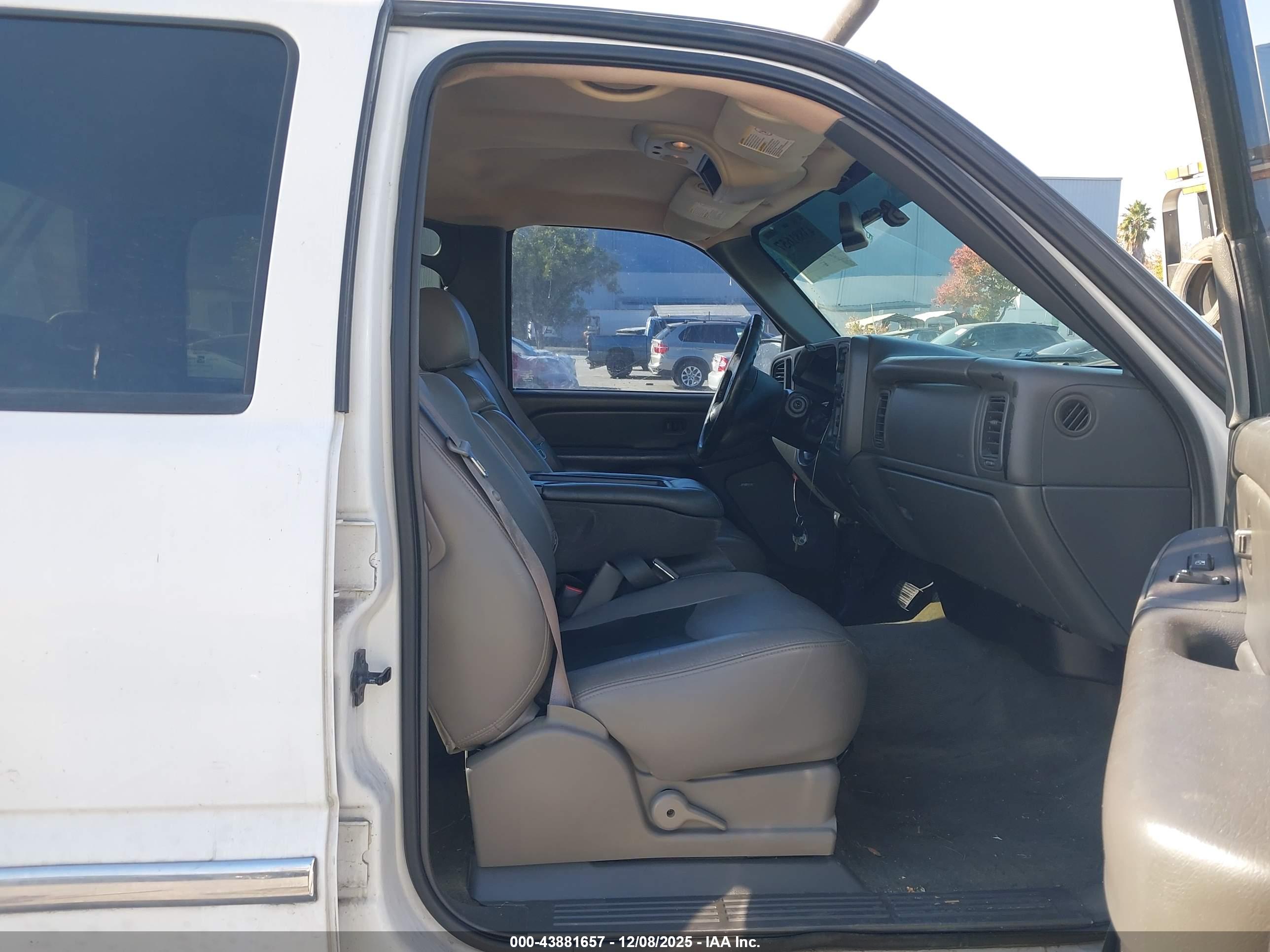 GMC SIERRA image 5