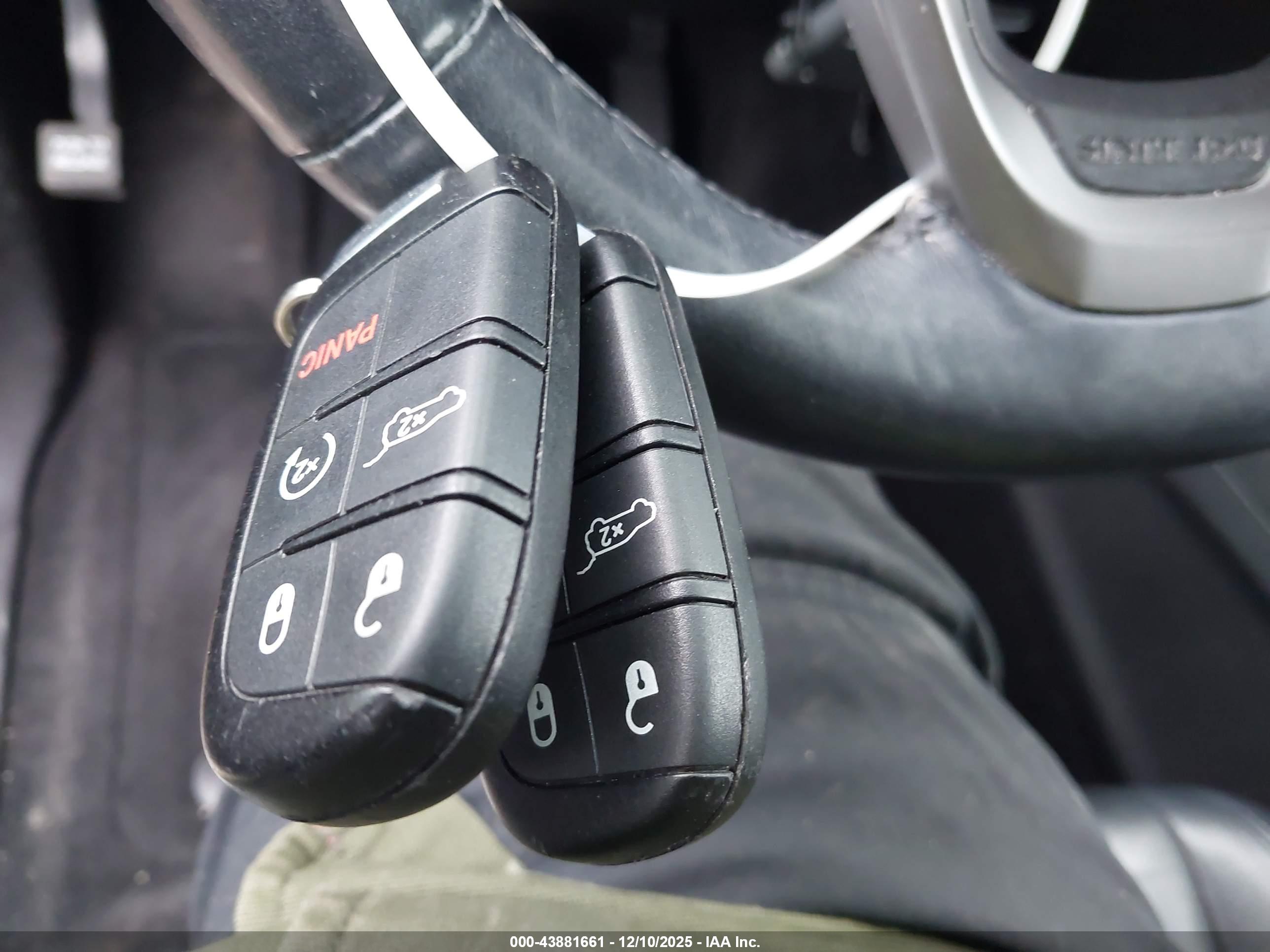 JEEP GRAND image 11