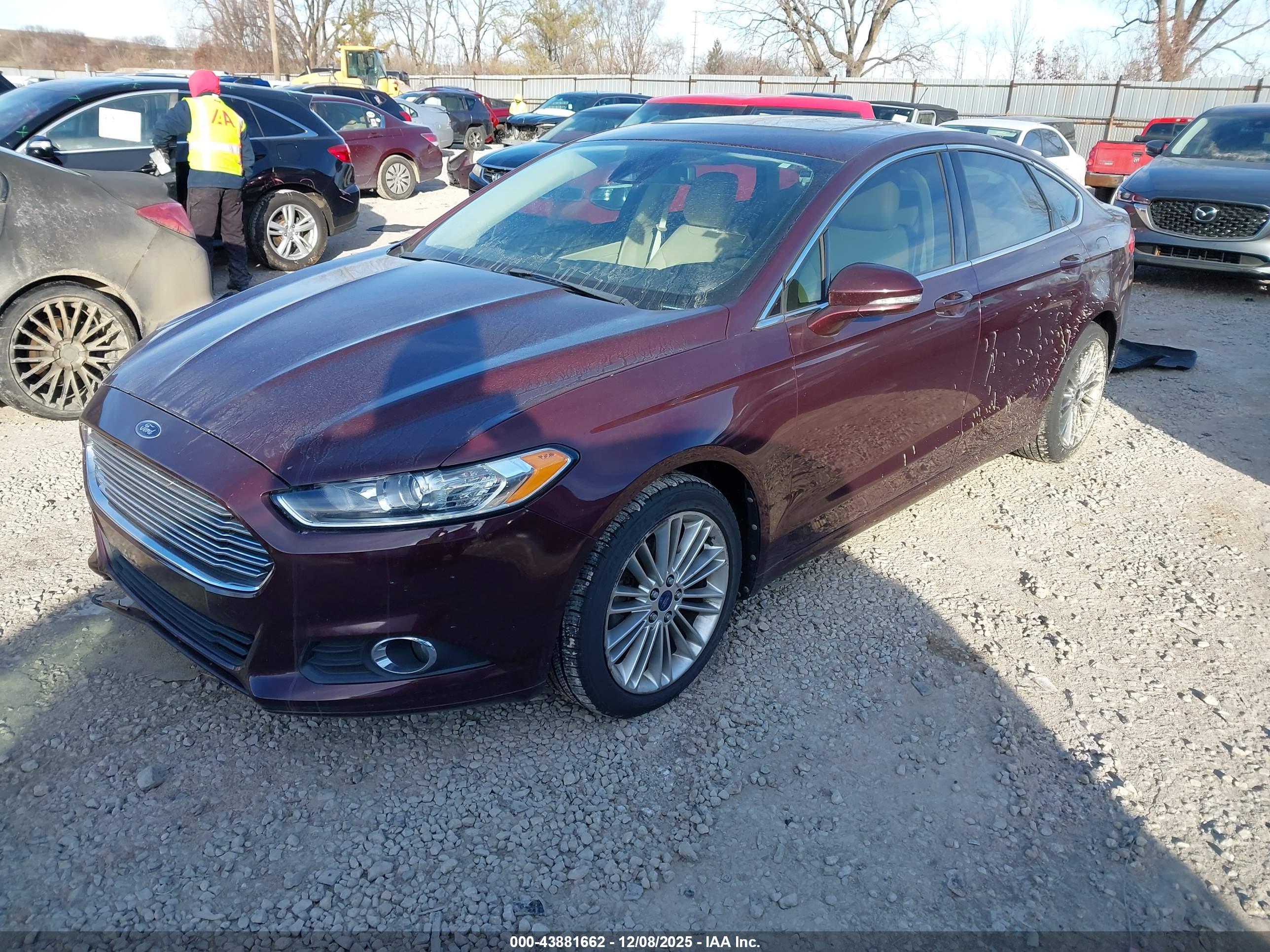 FORD FUSION image 2