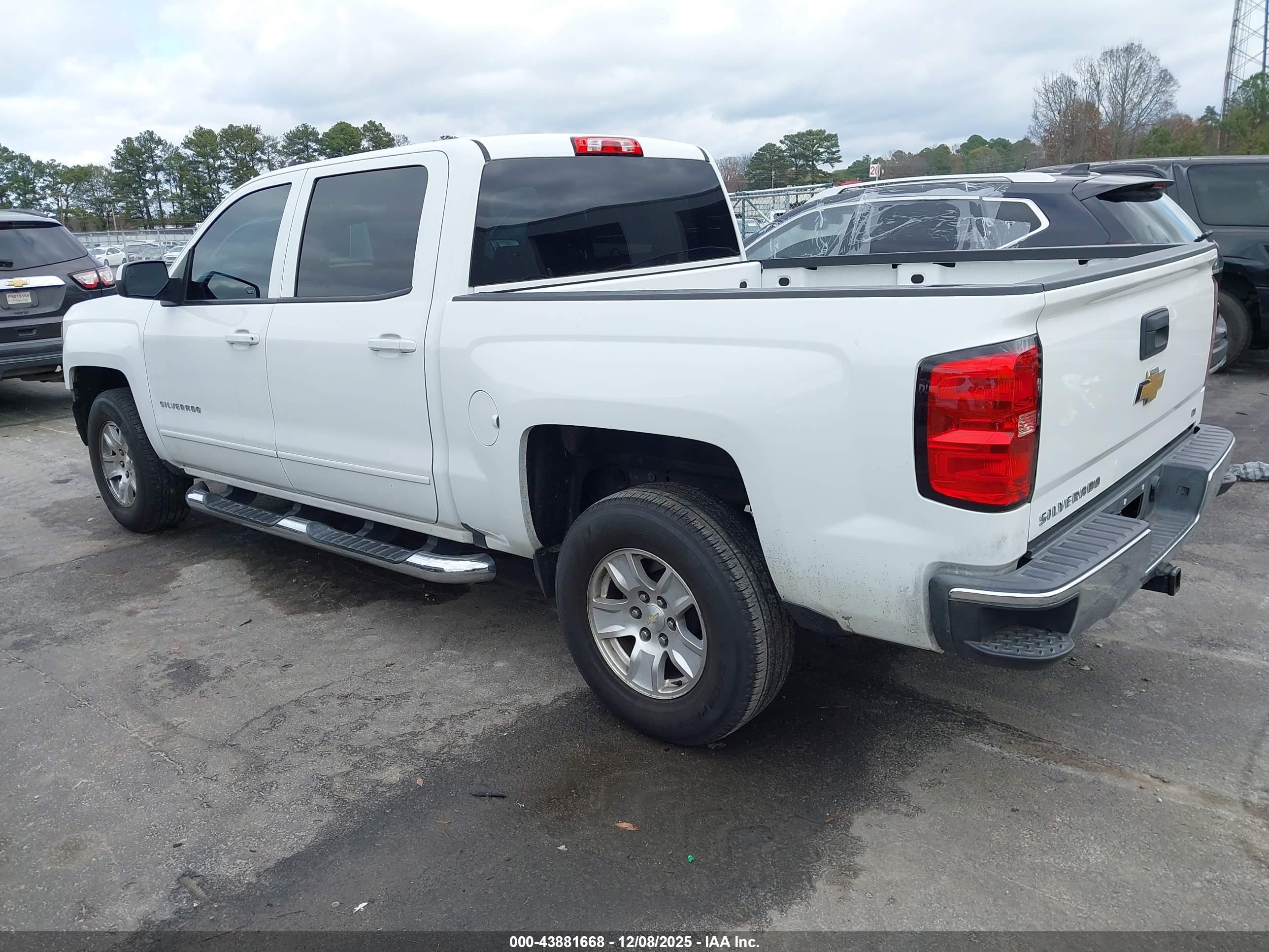 CHEVROLET SILVERADO image 3