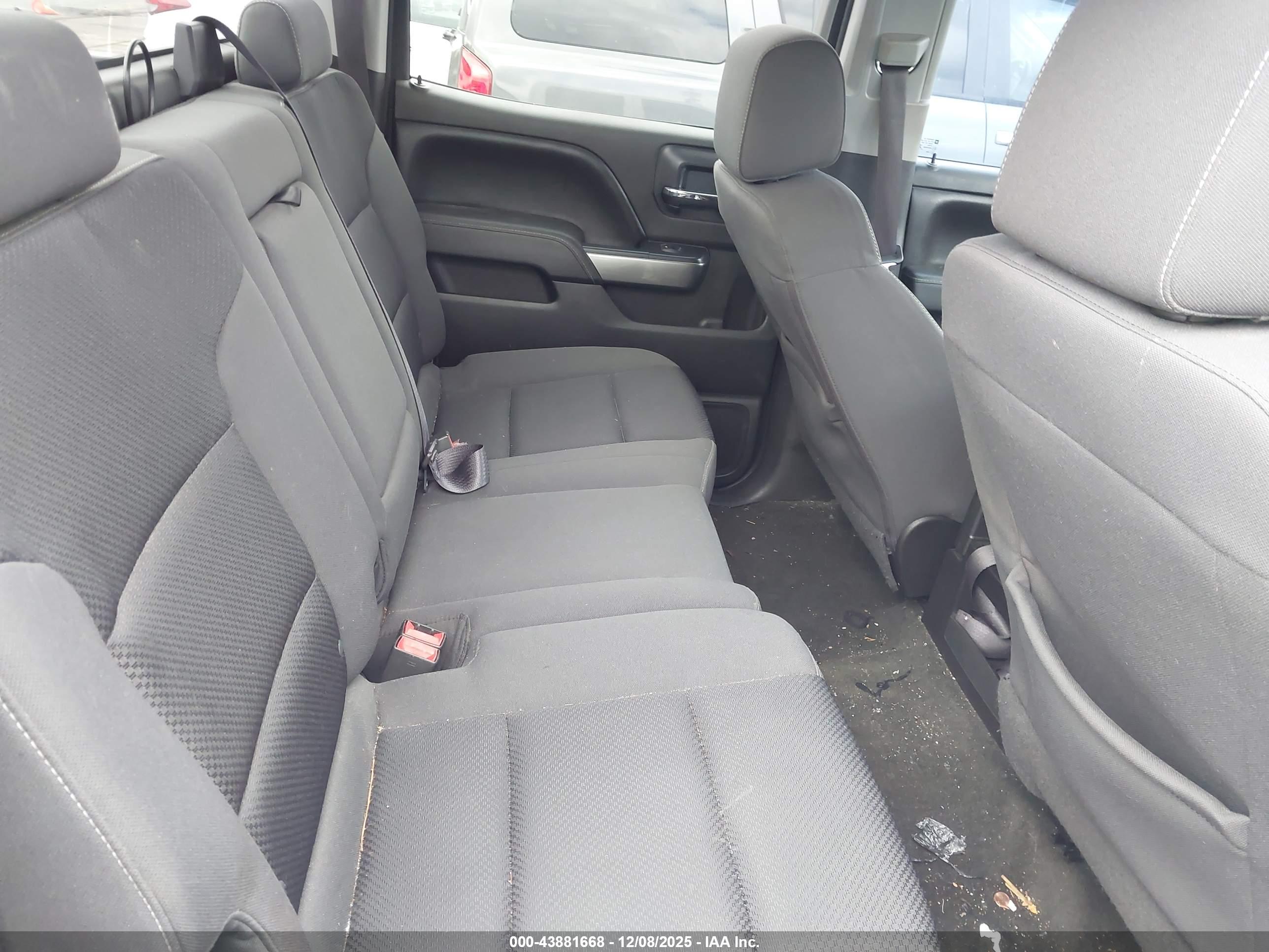 CHEVROLET SILVERADO image 8