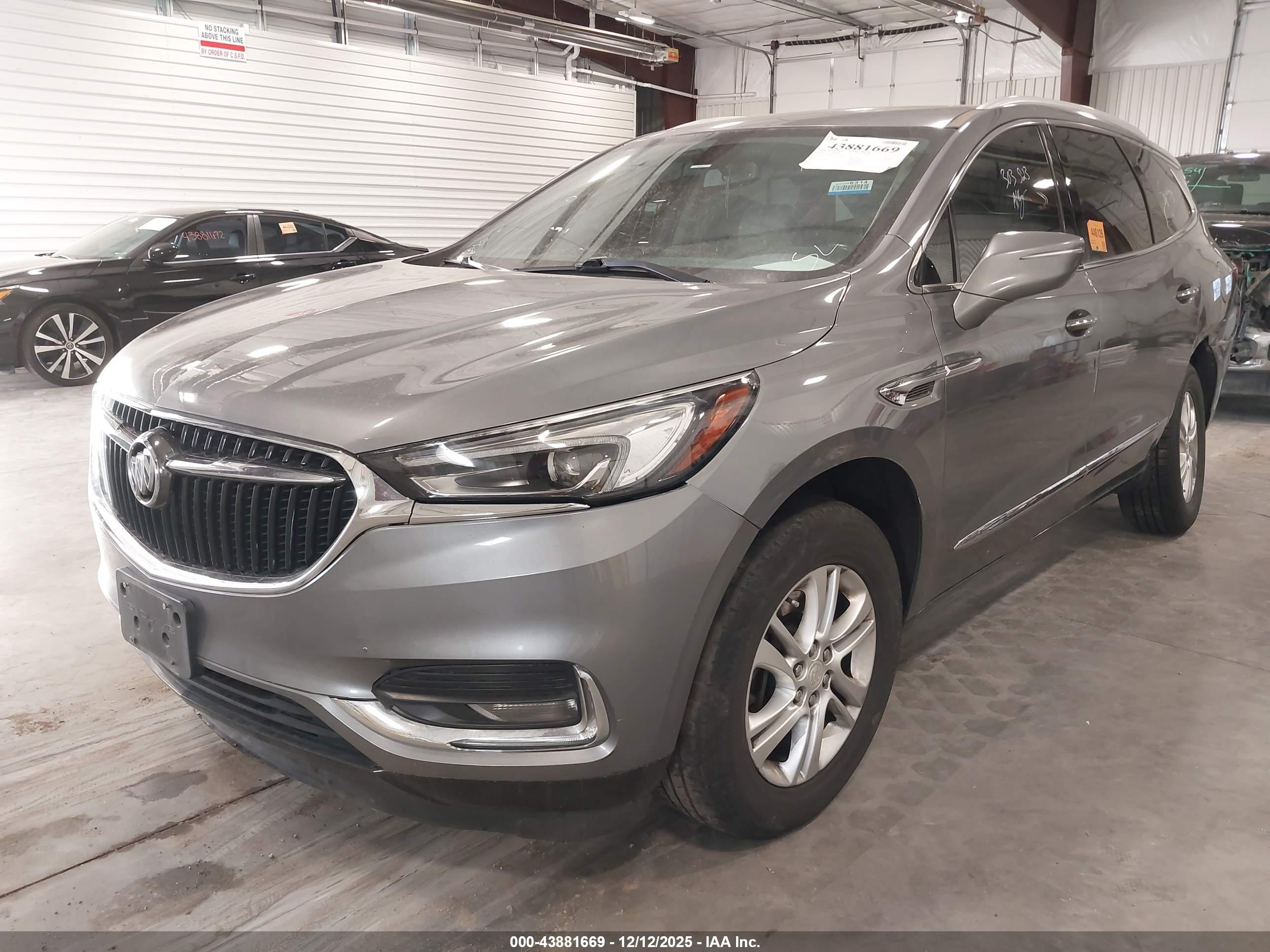 BUICK ENCLAVE image 2
