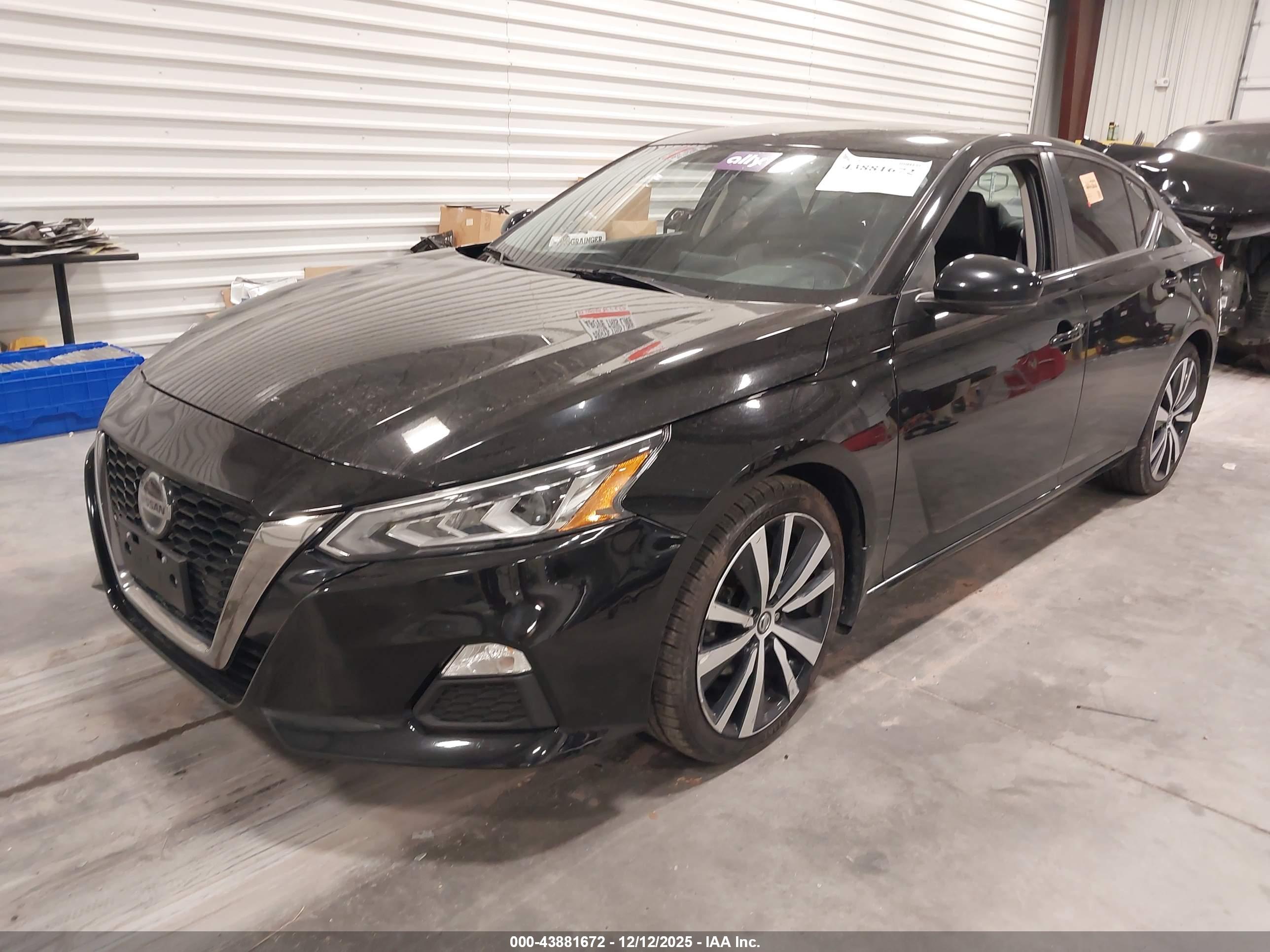 NISSAN ALTIMA image 2