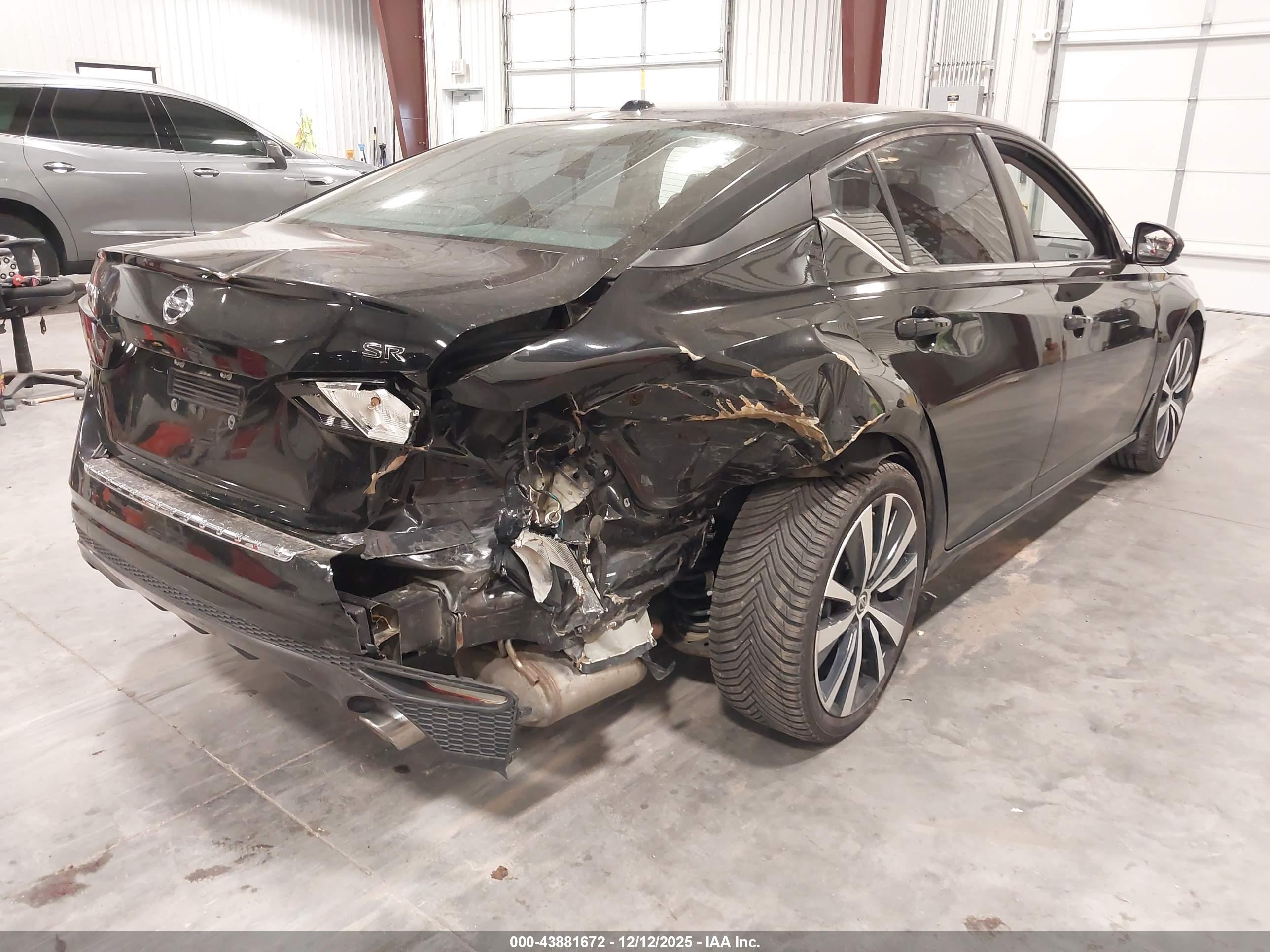 NISSAN ALTIMA image 4