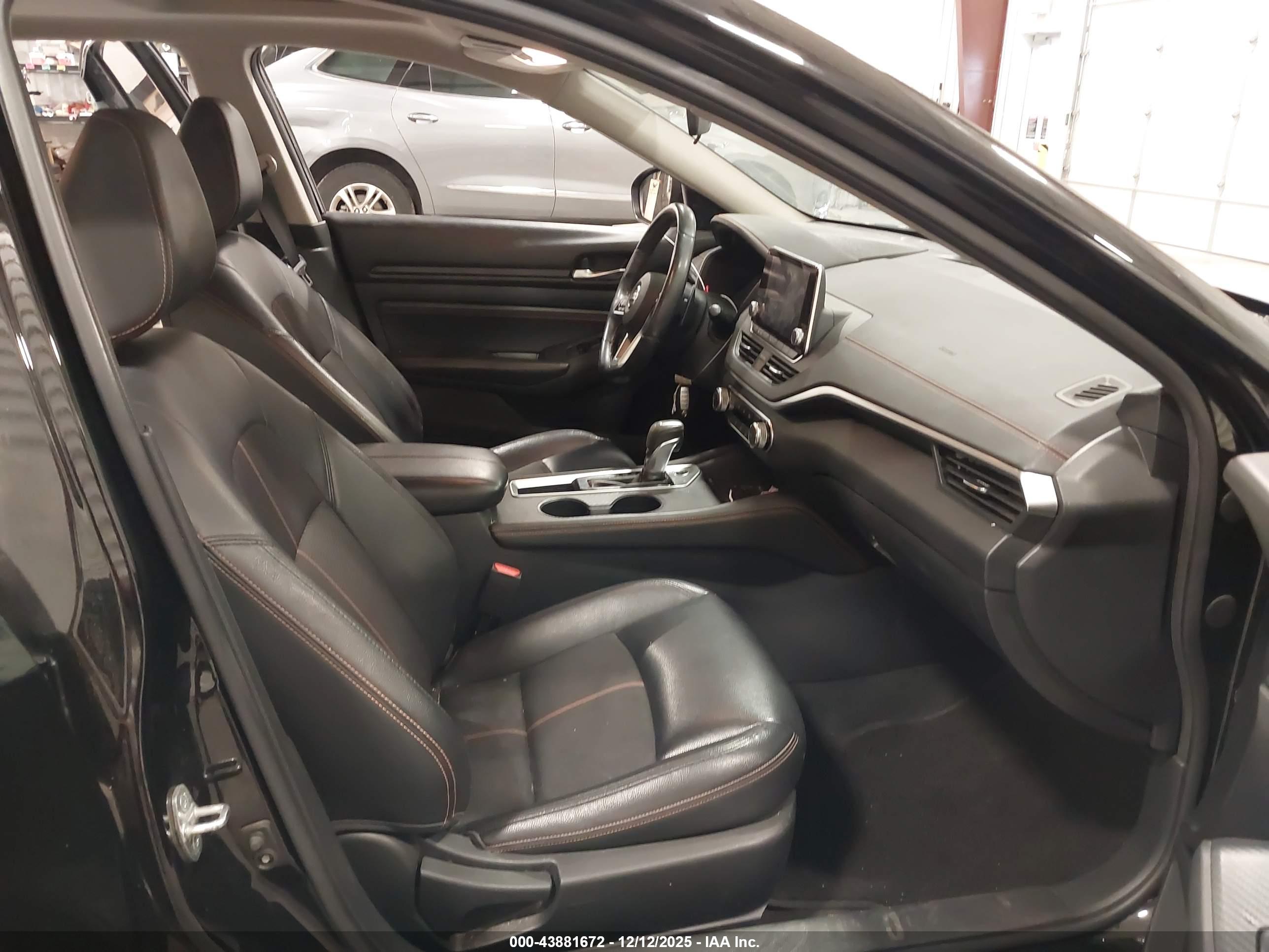 NISSAN ALTIMA image 5