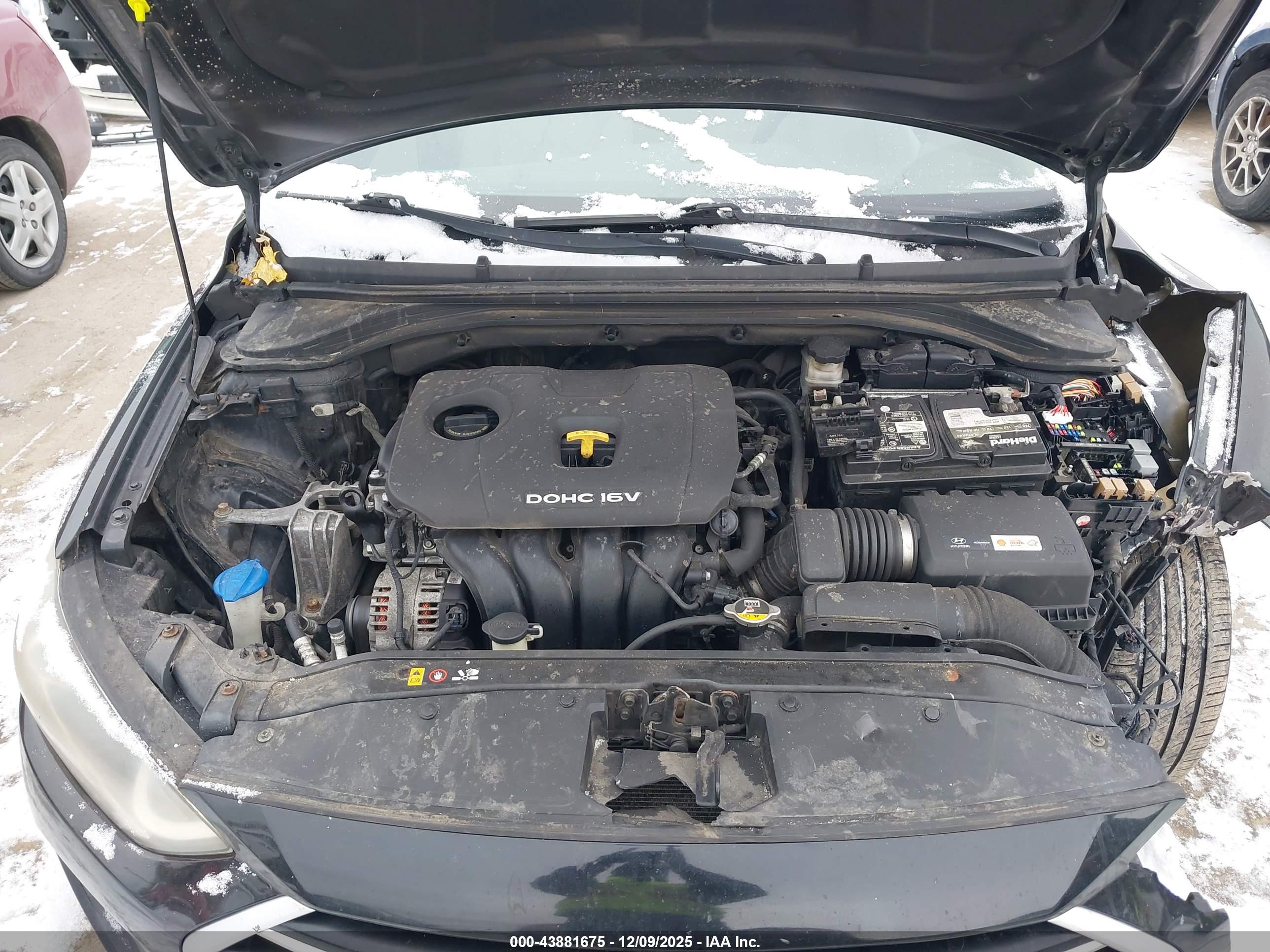 HYUNDAI ELANTRA image 10