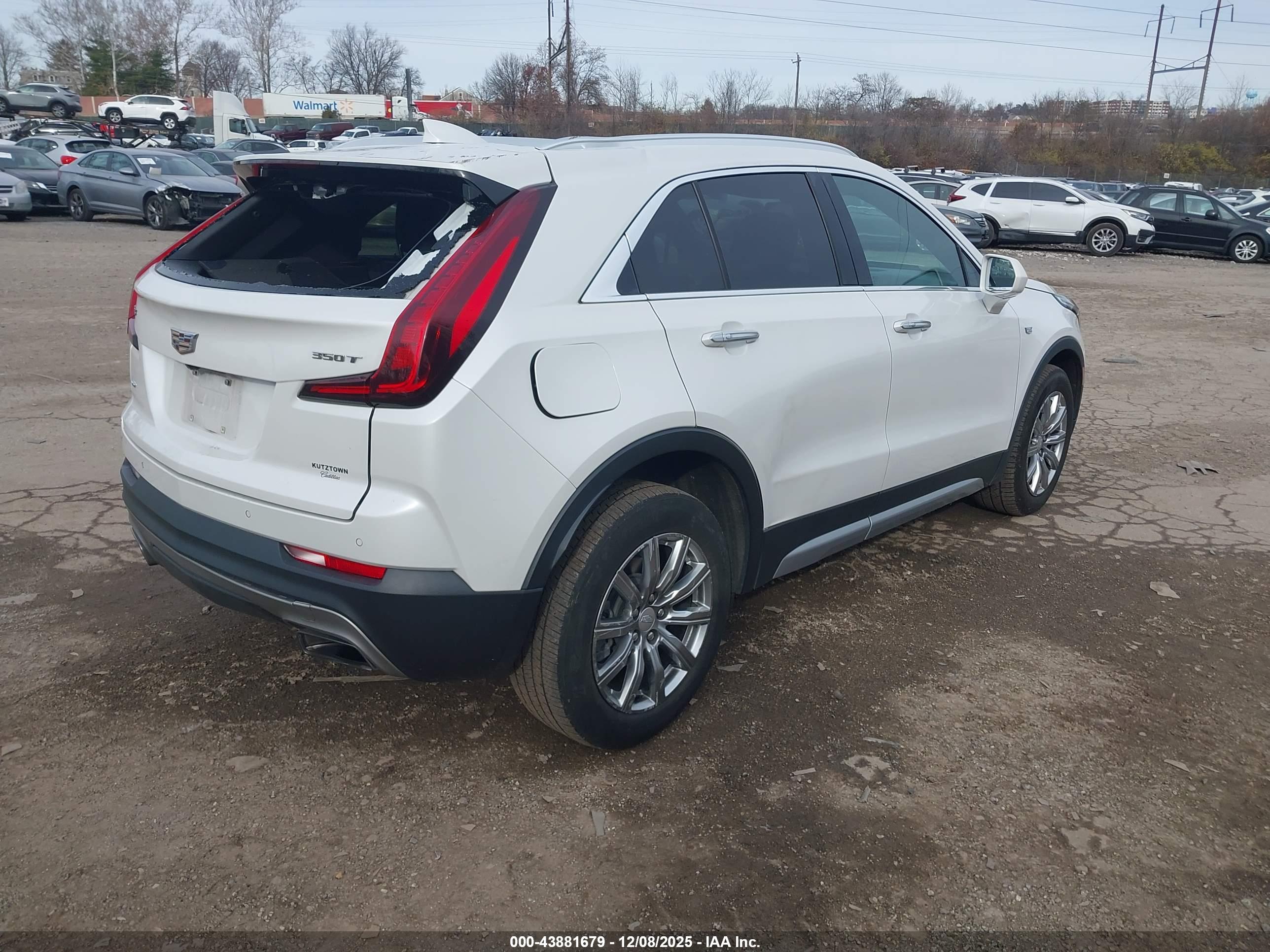 CADILLAC XT4 image 4