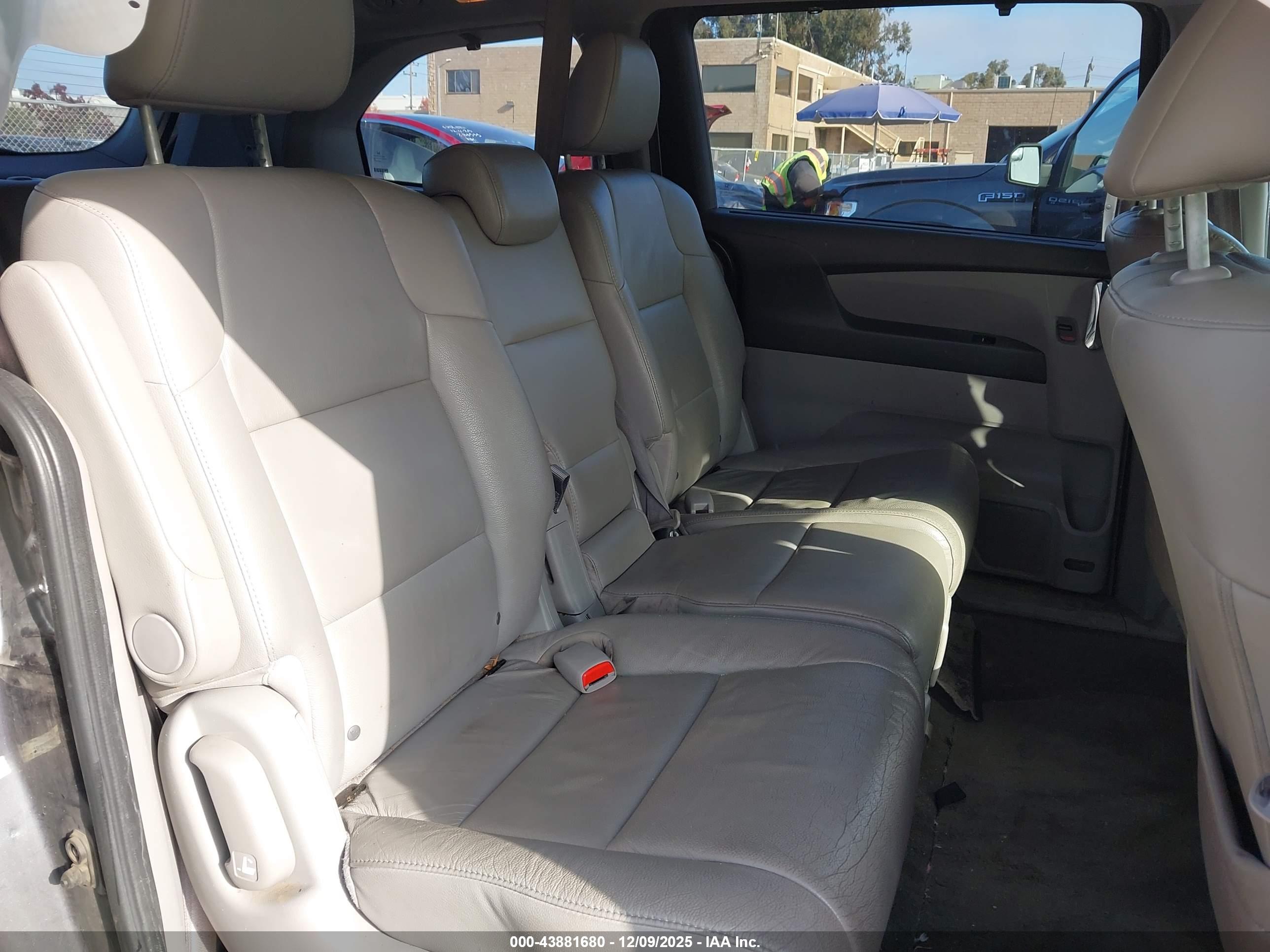 HONDA ODYSSEY image 8