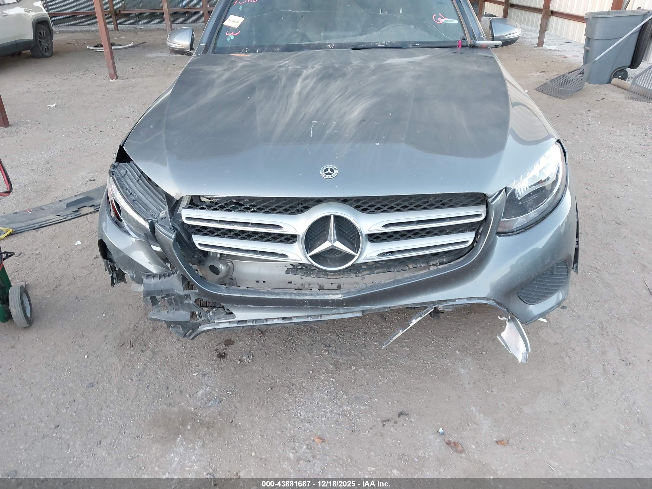 MERCEDES-BENZ GLC image 6