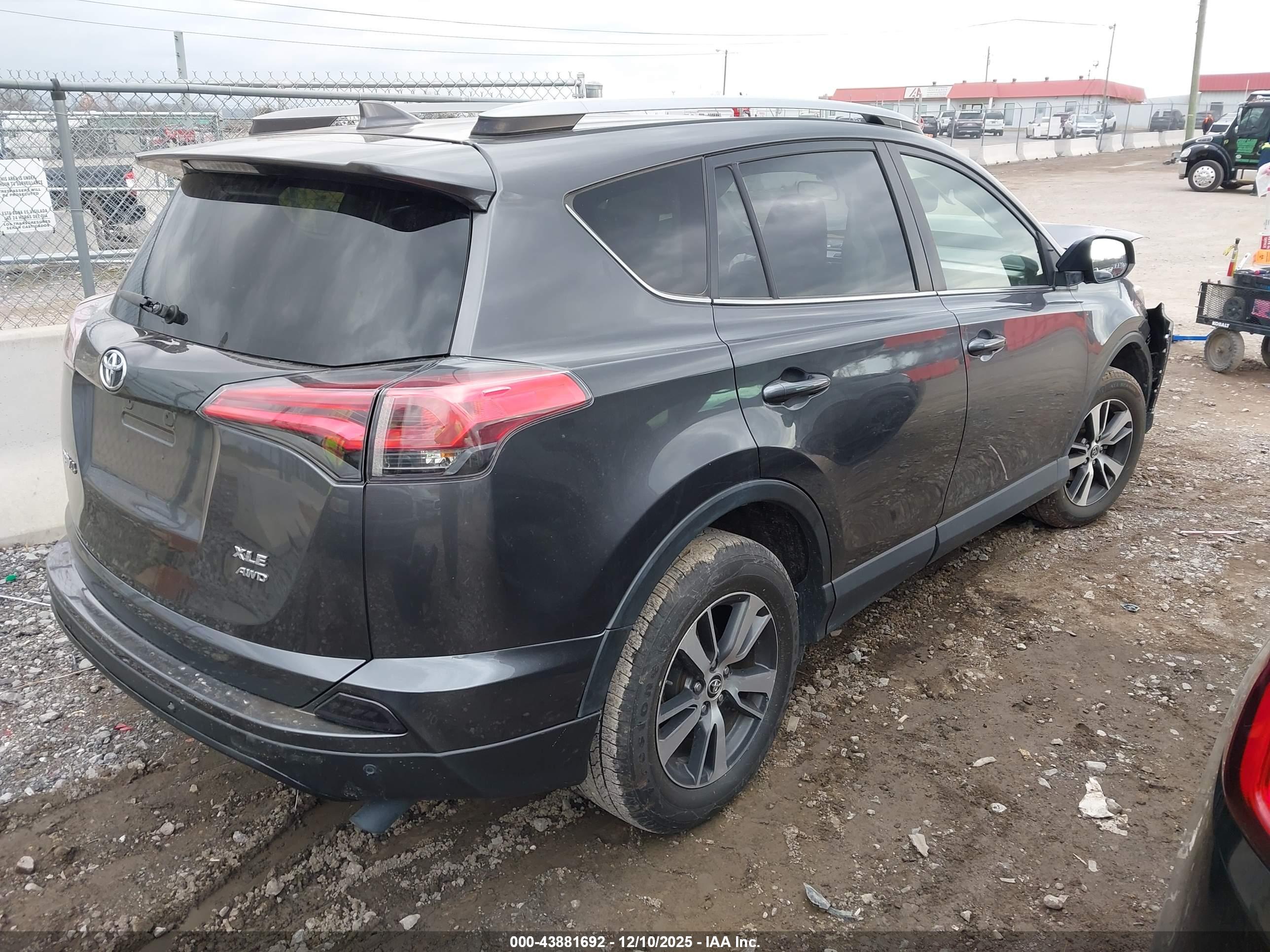 TOYOTA RAV4 image 4