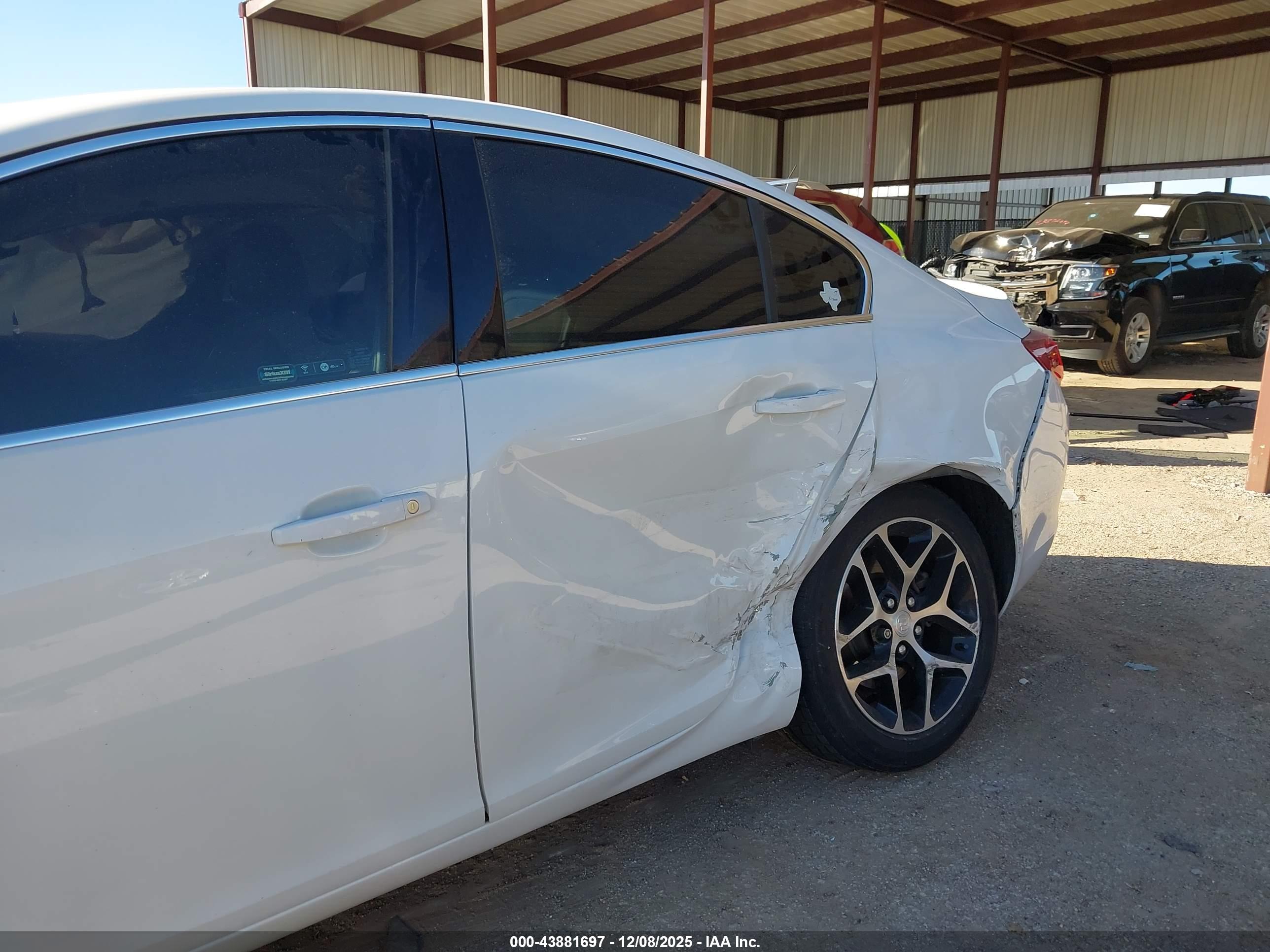 BUICK REGAL image 6
