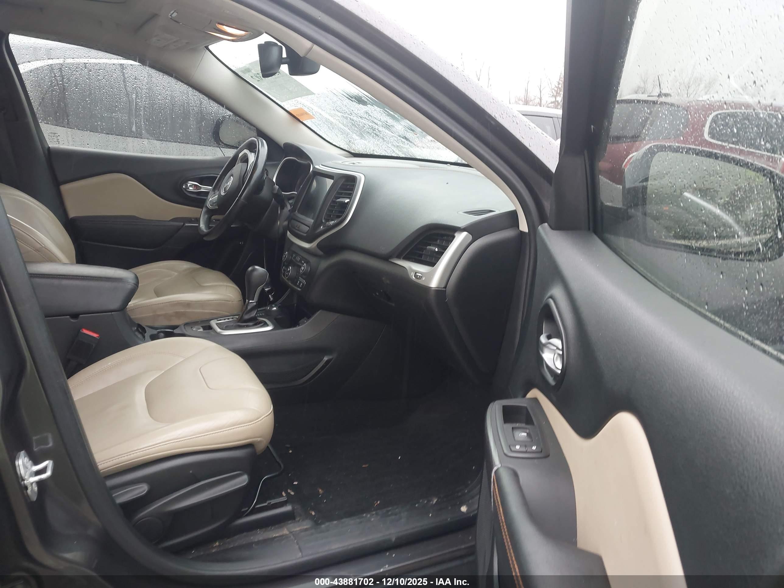 JEEP CHEROKEE image 5