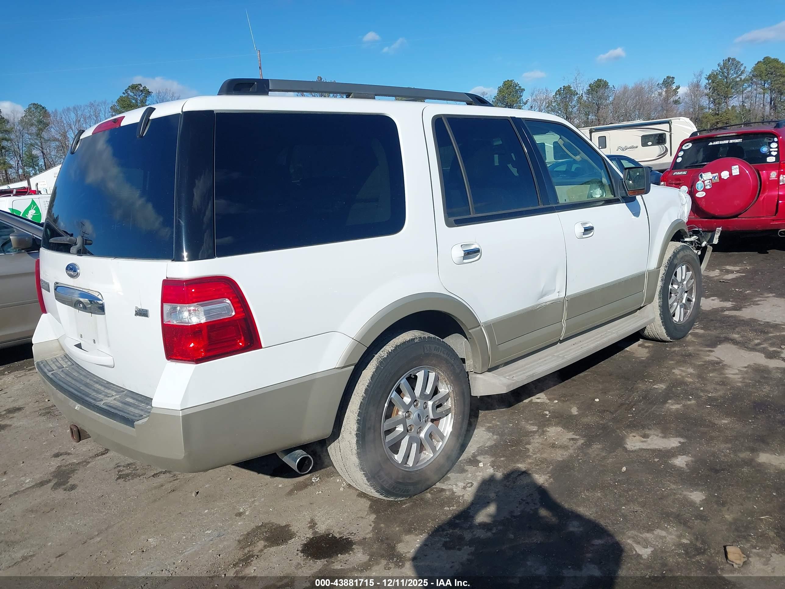 FORD EXPEDITION image 4