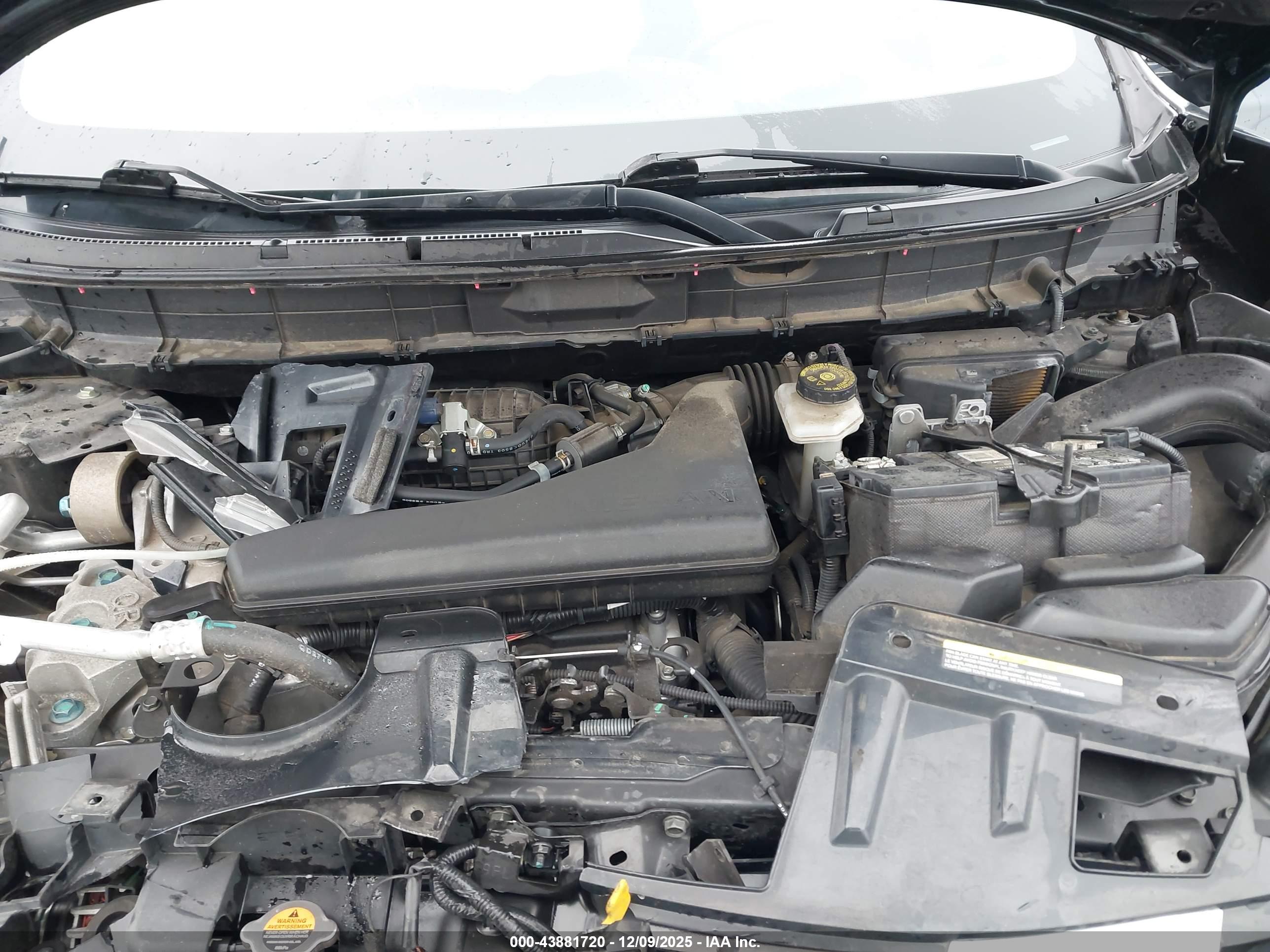NISSAN ROGUE image 10