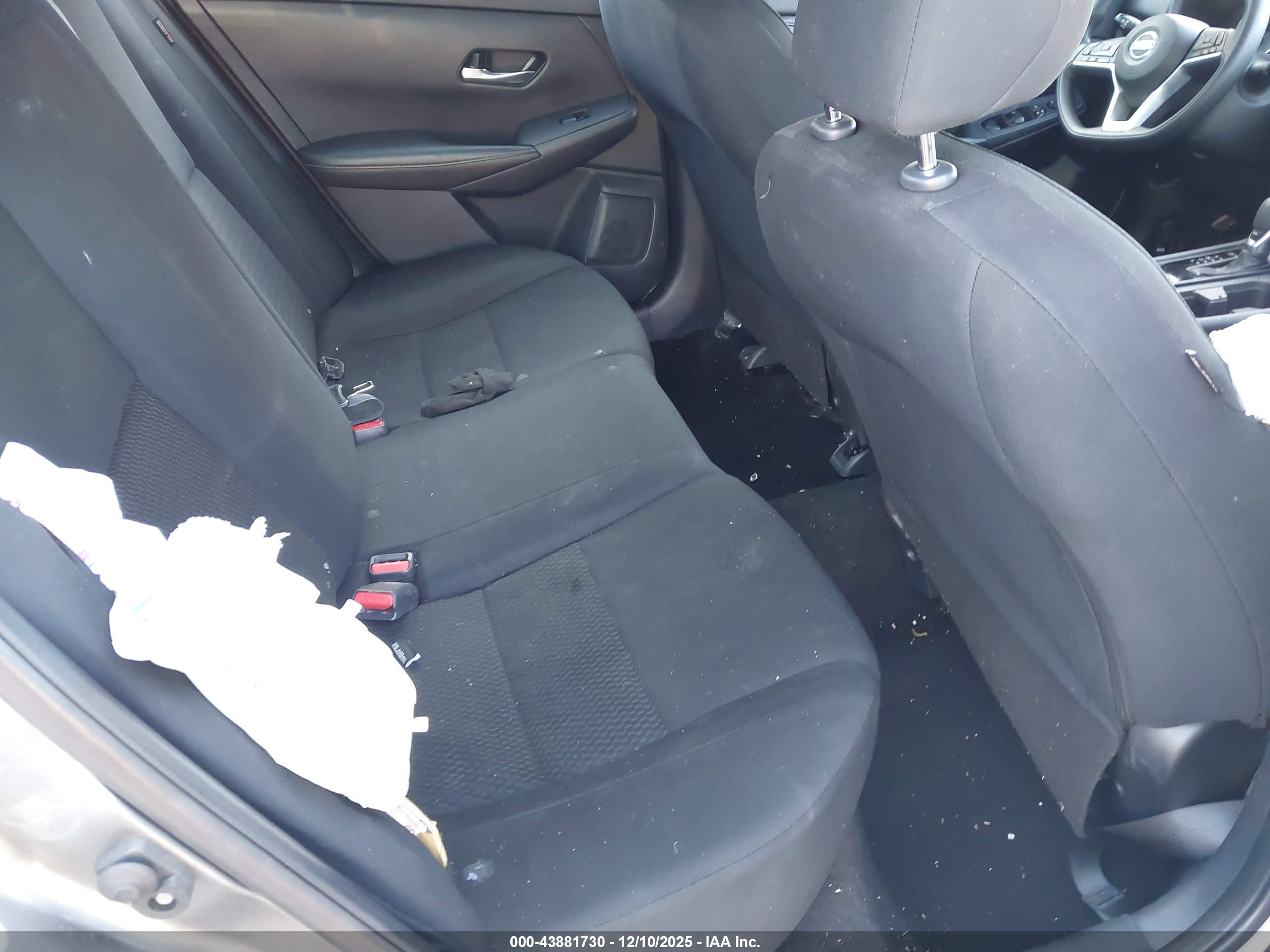 NISSAN SENTRA image 8