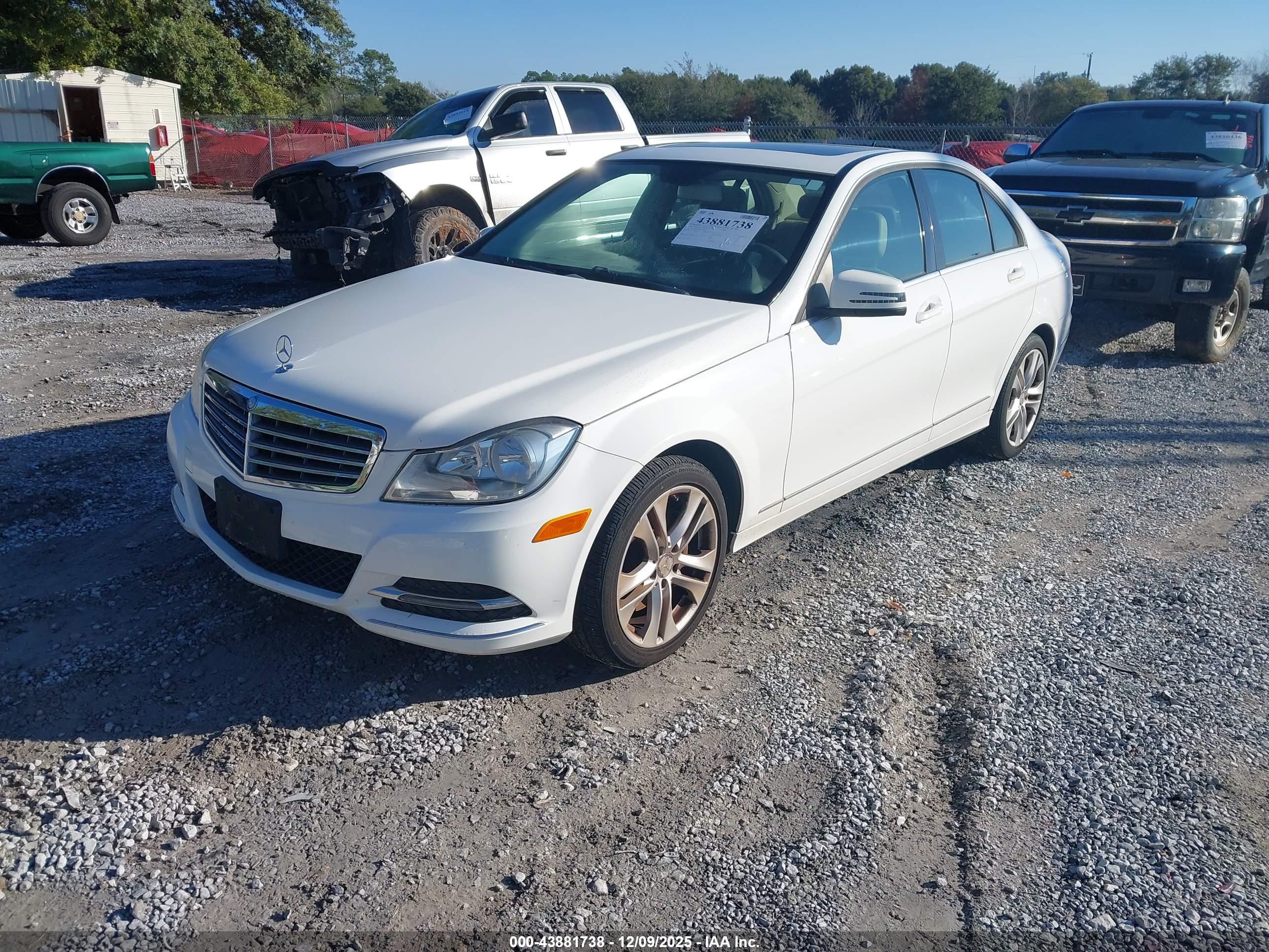 MERCEDES-BENZ C image 2