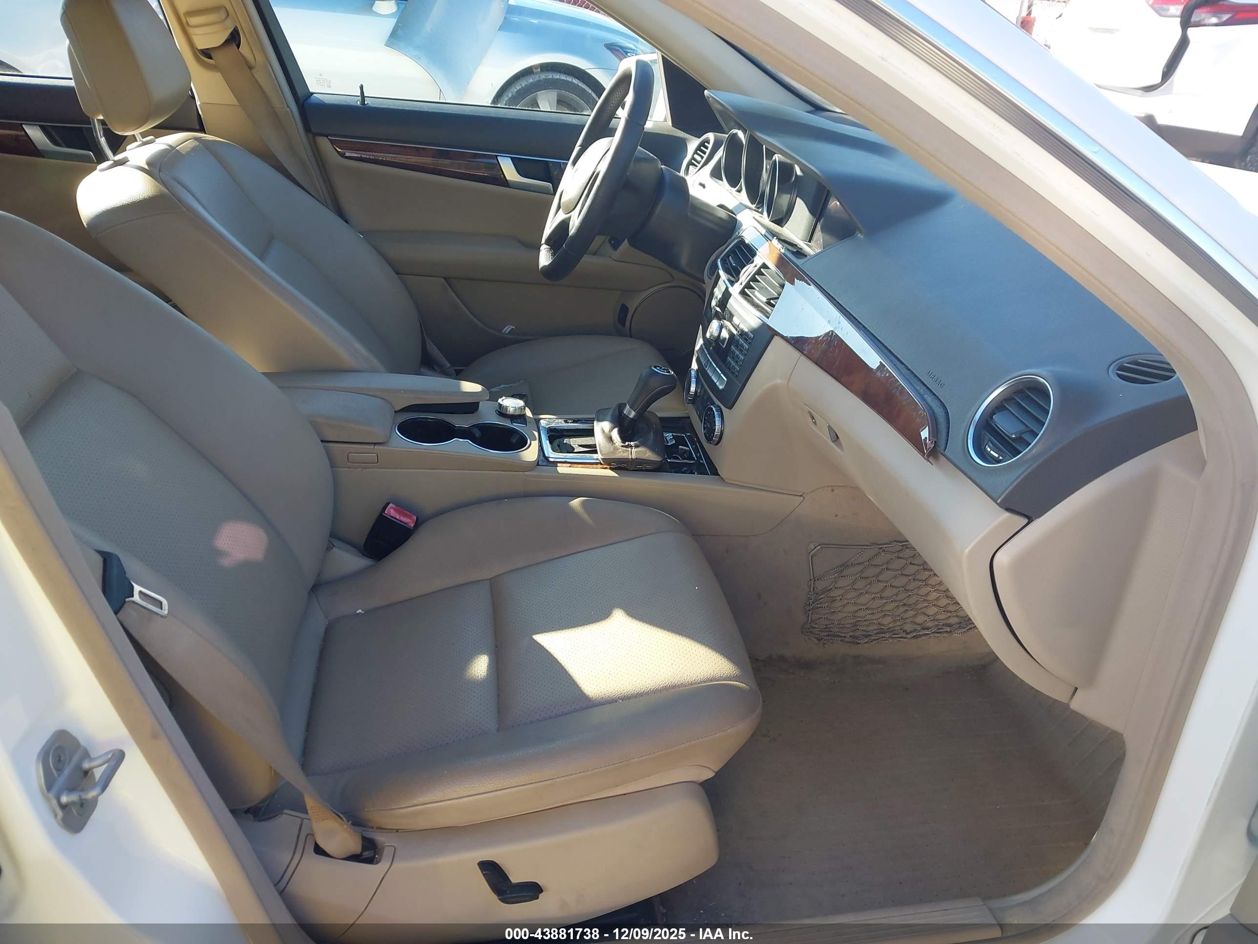 MERCEDES-BENZ C image 5