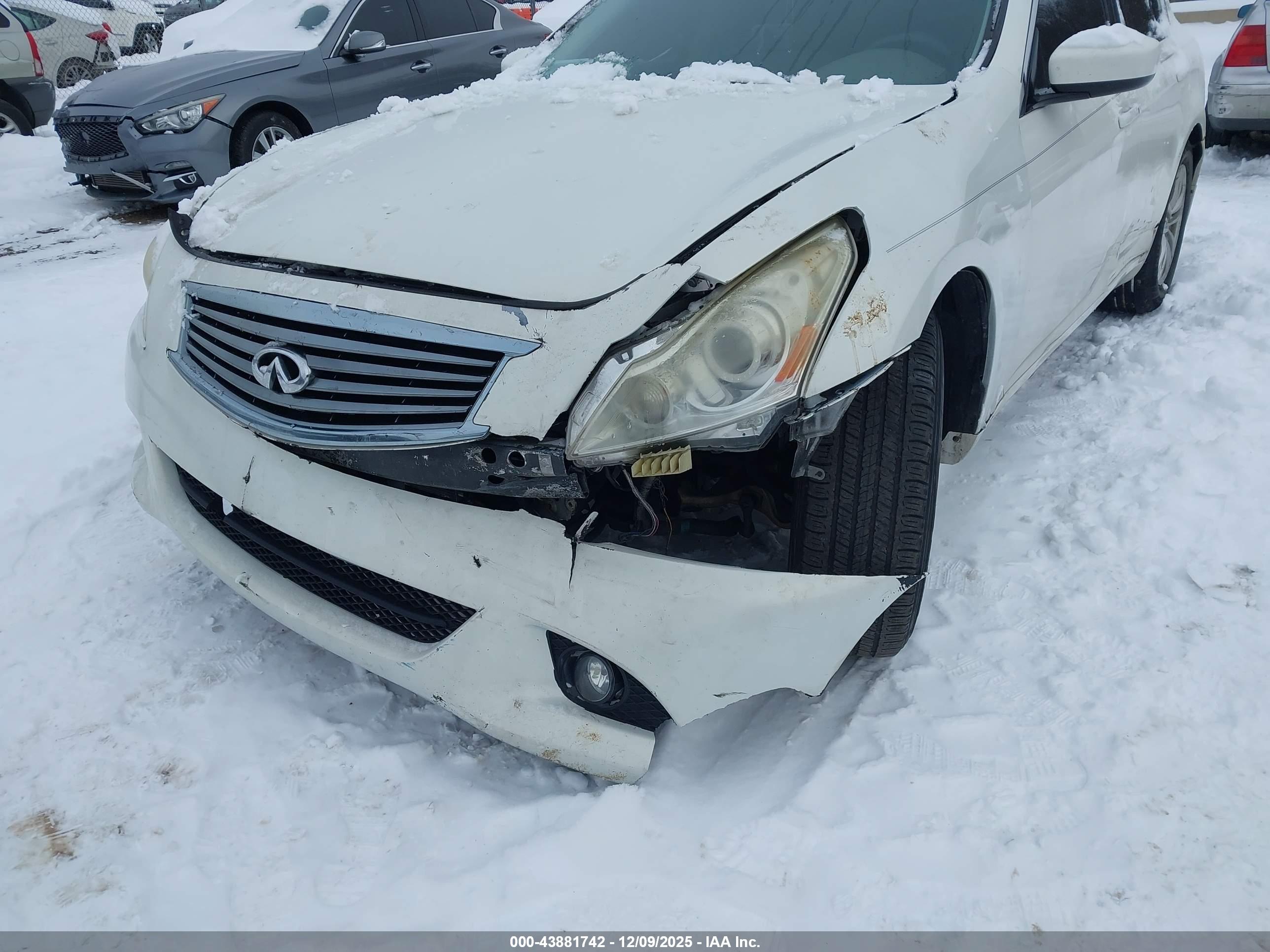 INFINITI G25X image 6