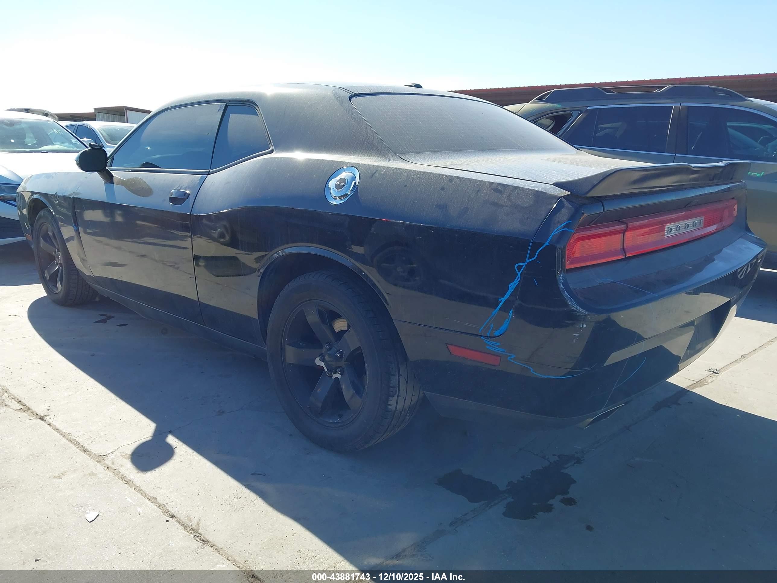 DODGE CHALLENGER image 3