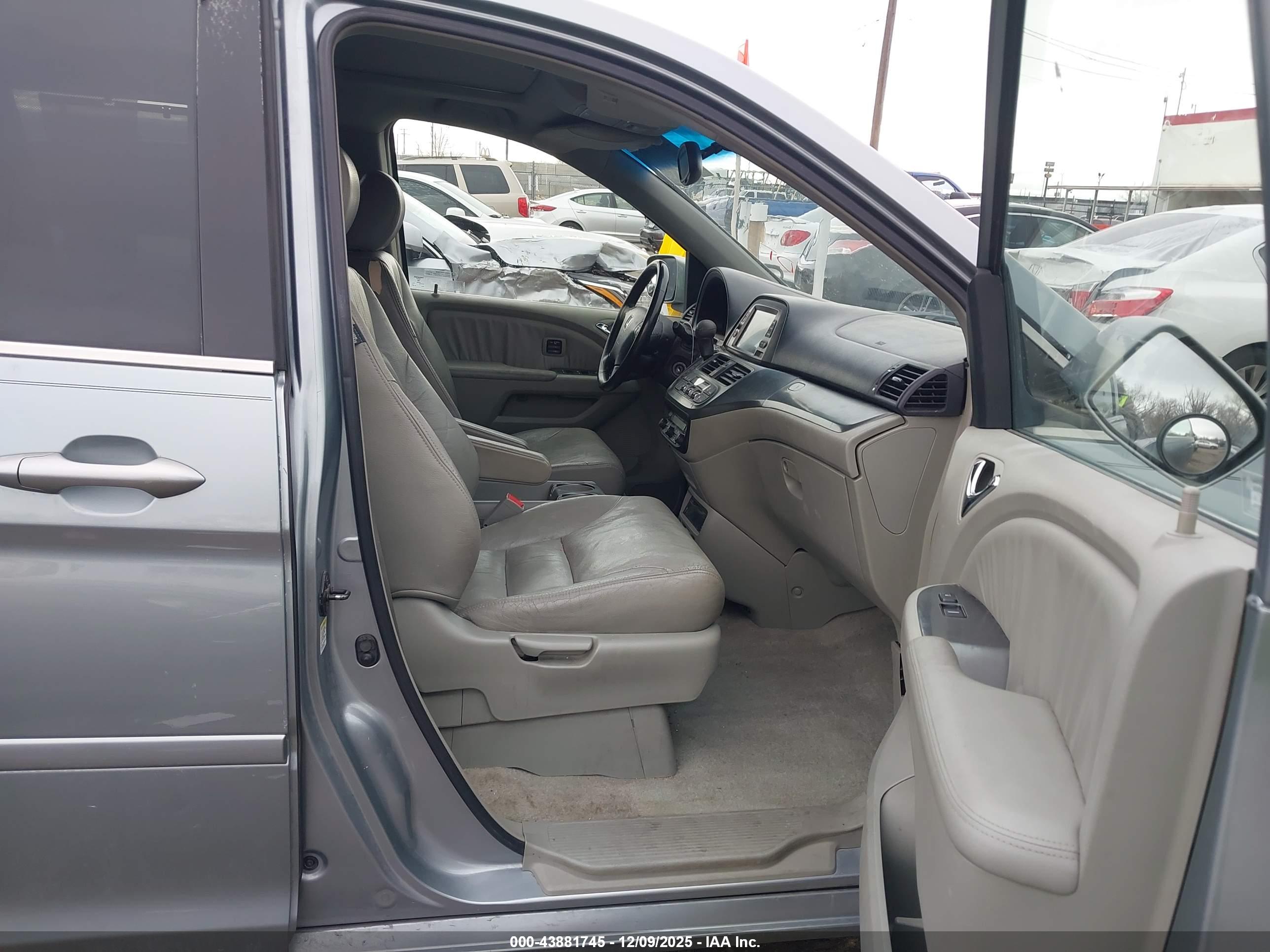 HONDA ODYSSEY image 5