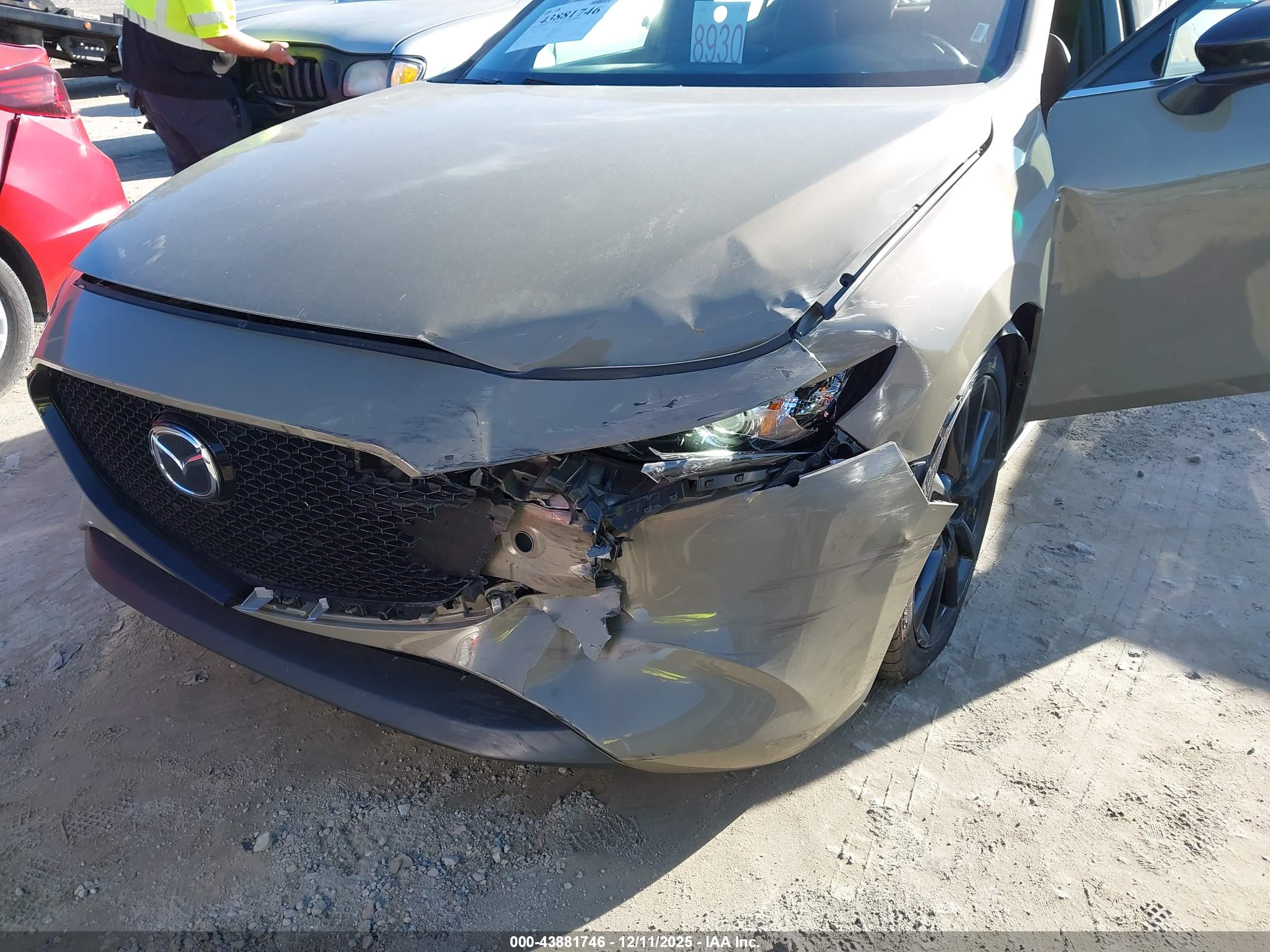 MAZDA MAZDA3 image 6