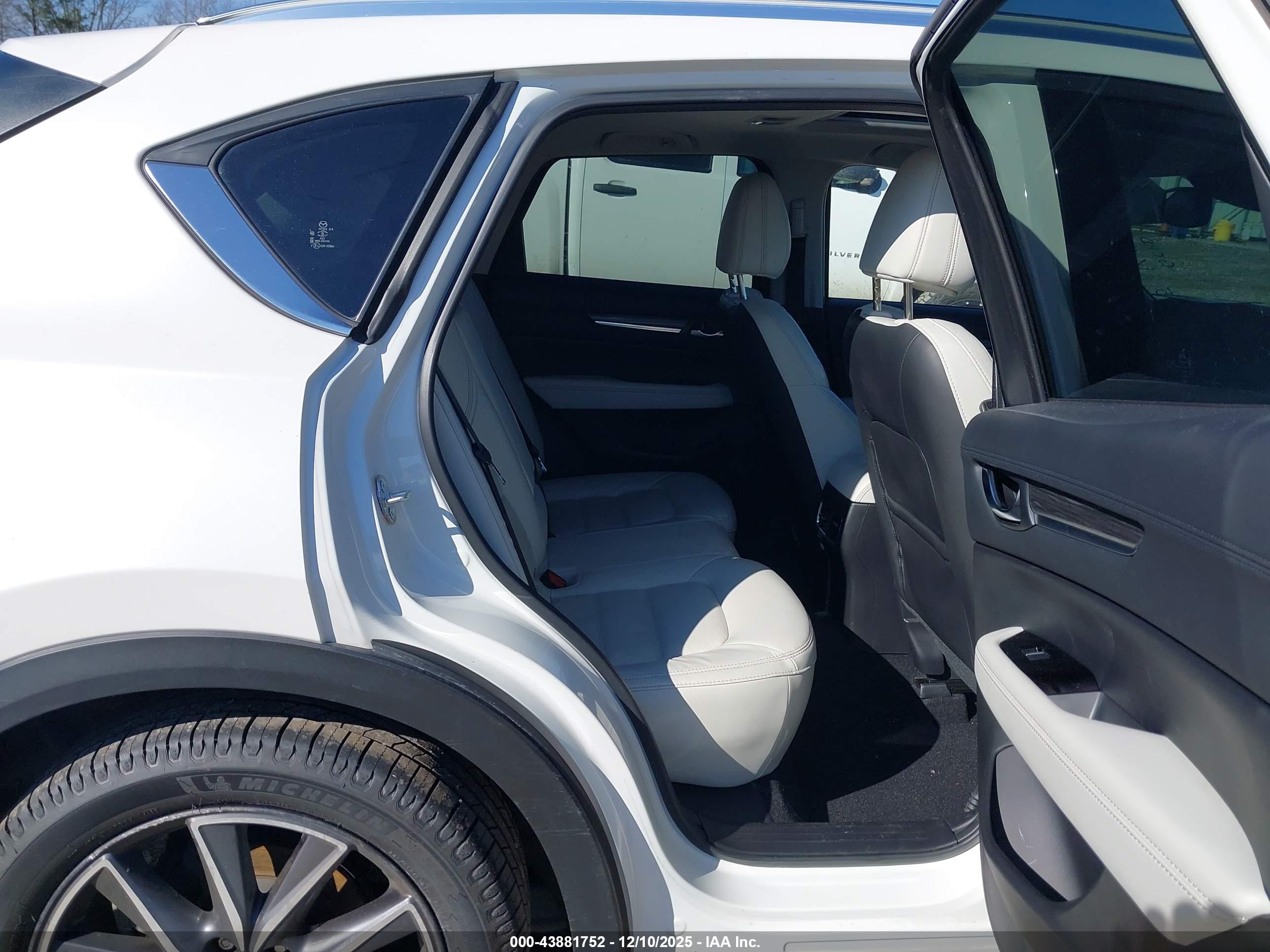 MAZDA CX-5 image 8