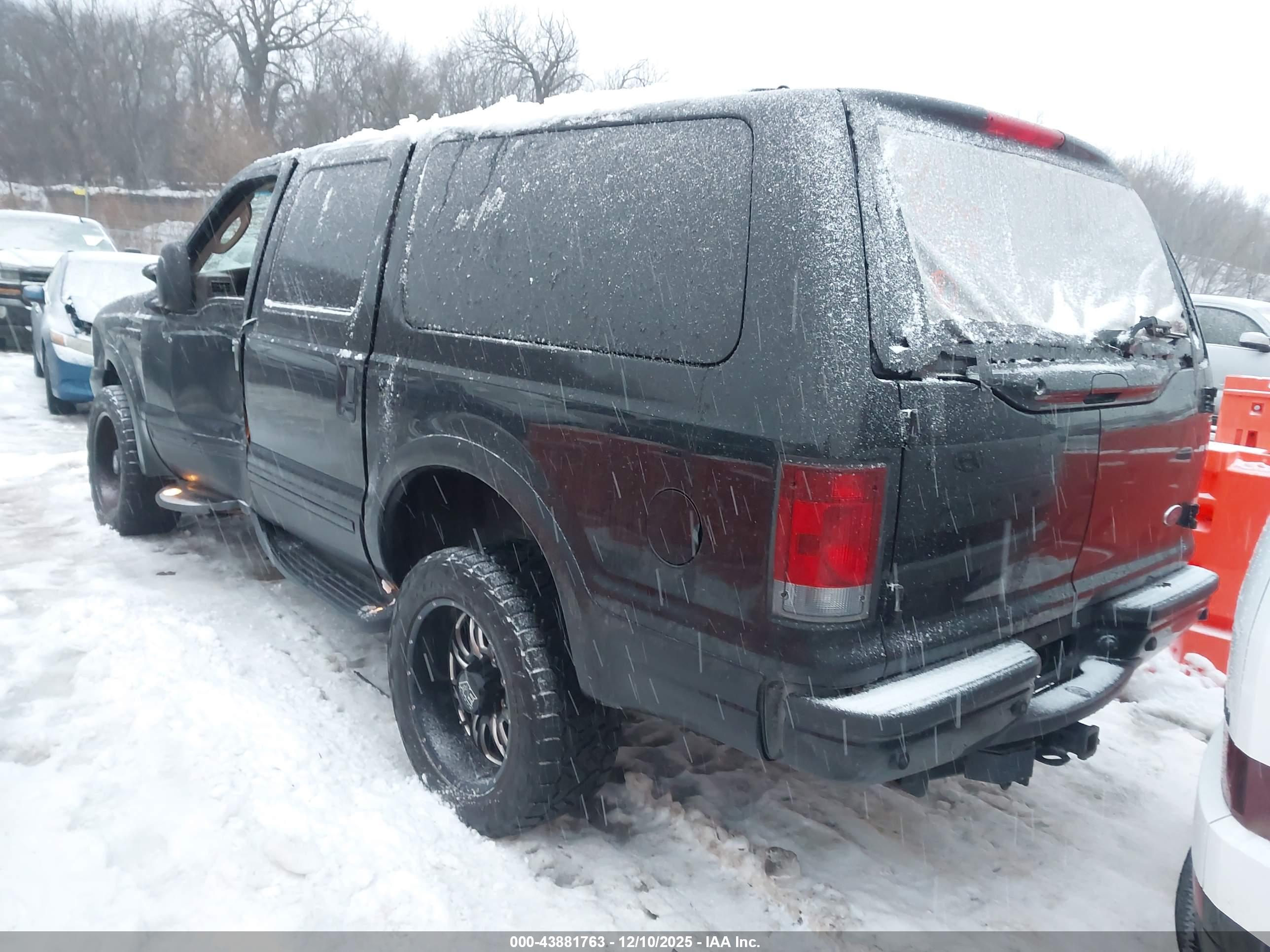 FORD EXCURSION image 3