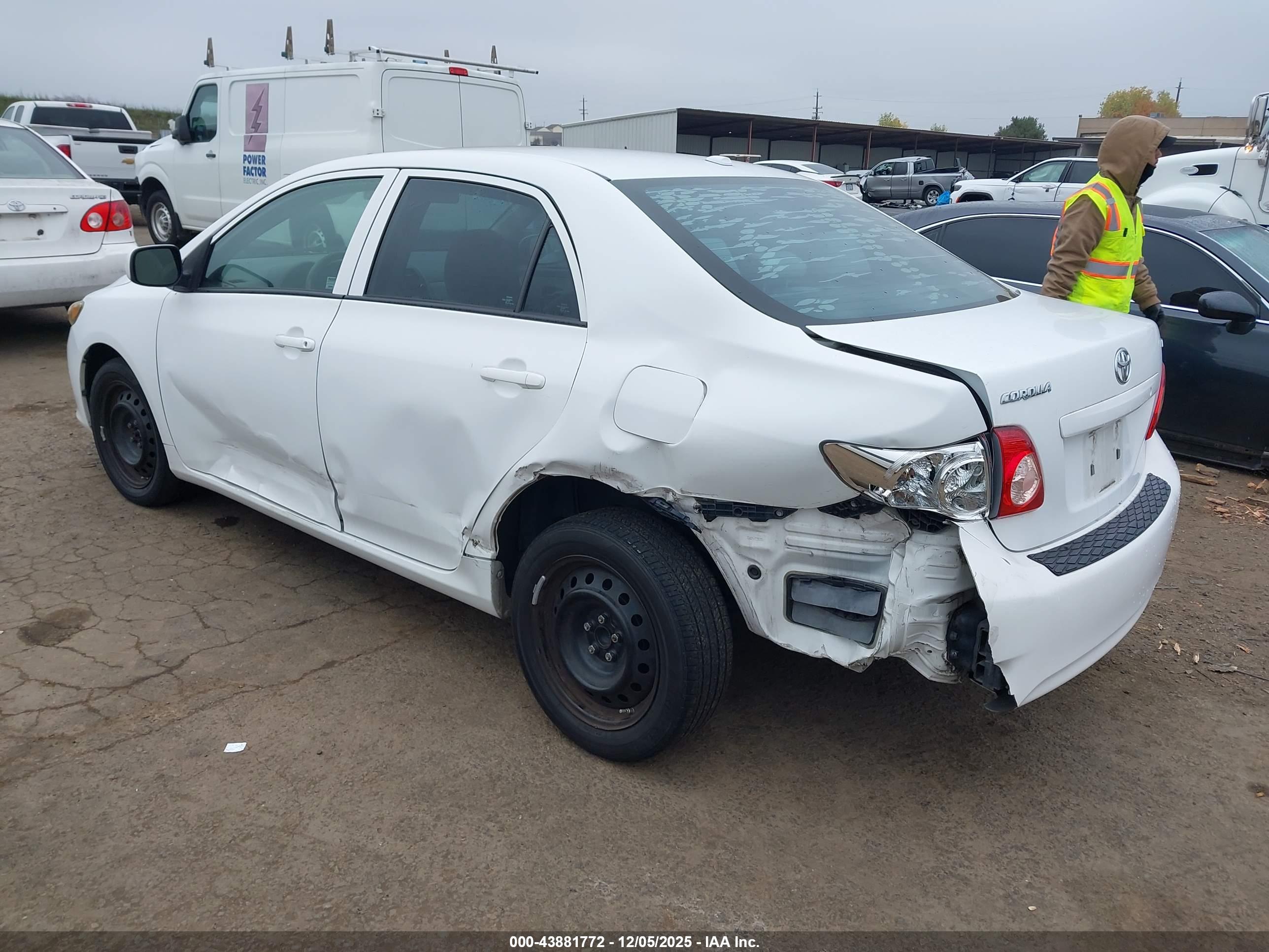 TOYOTA COROLLA image 3