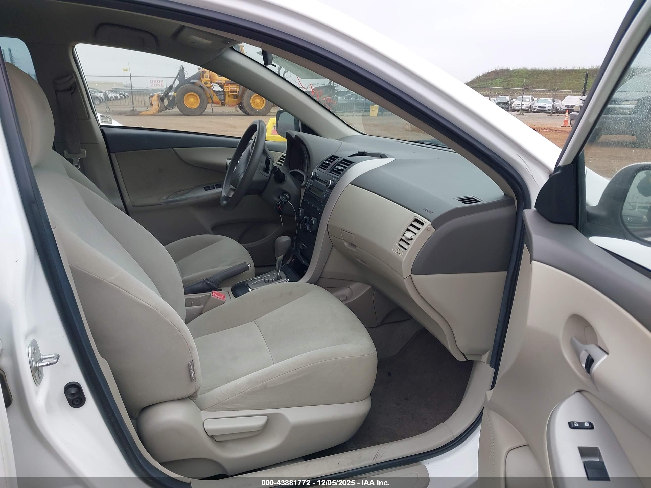 TOYOTA COROLLA image 5