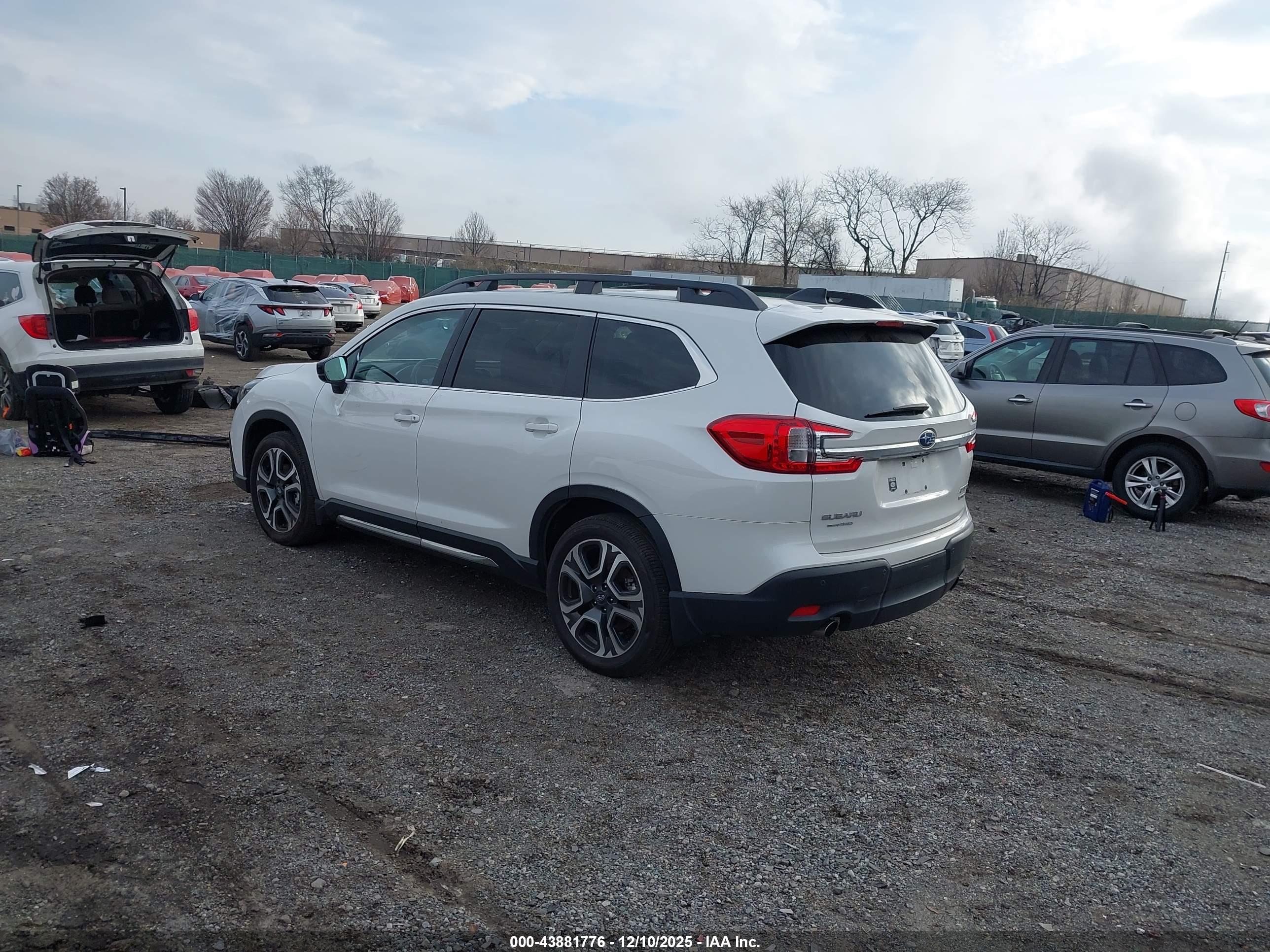 SUBARU ASCENT image 3