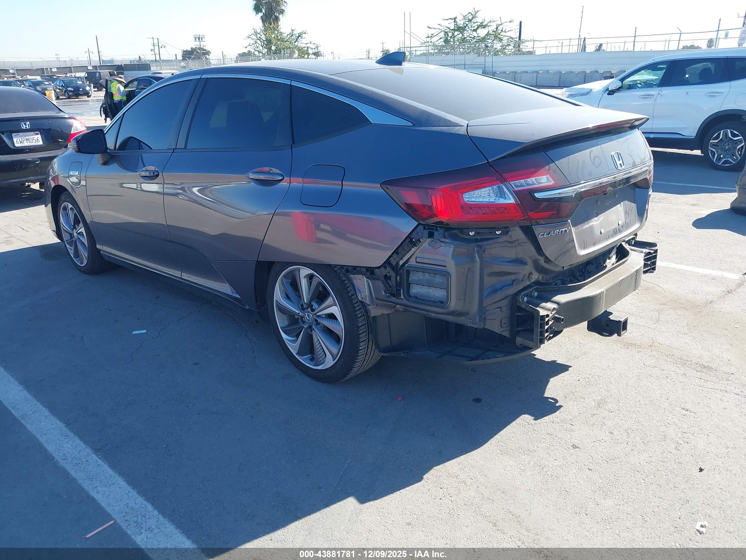 HONDA CLARITY image 3