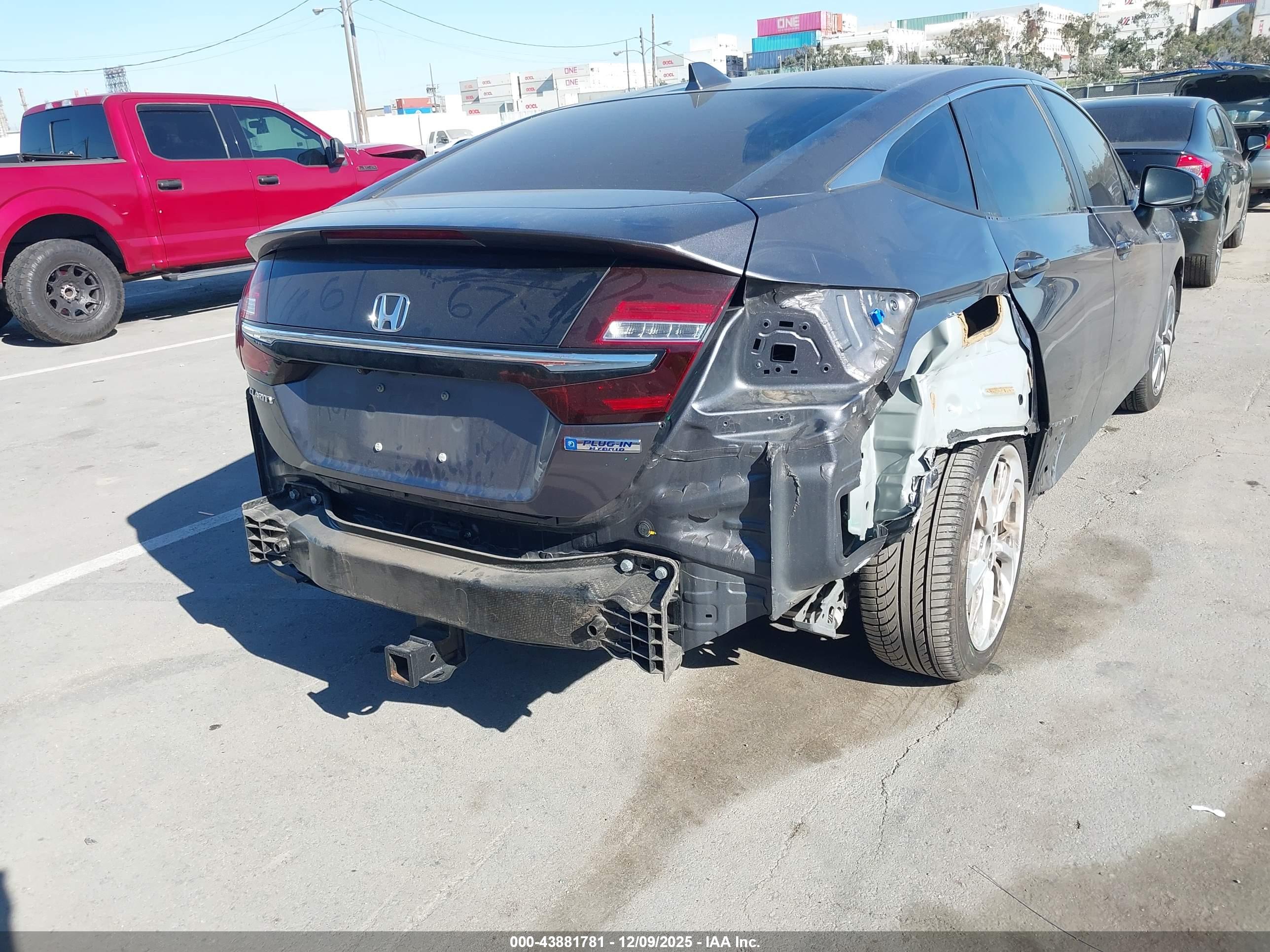 HONDA CLARITY image 6