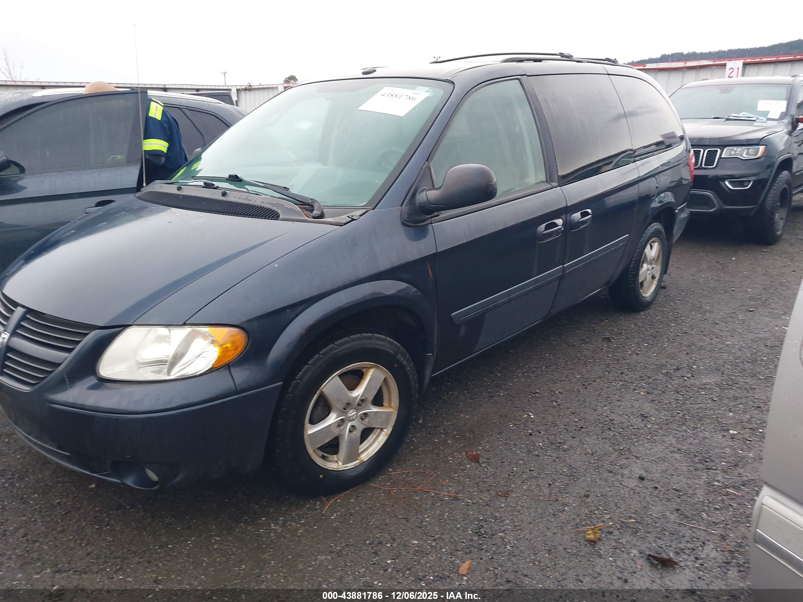 DODGE GRAND image 2