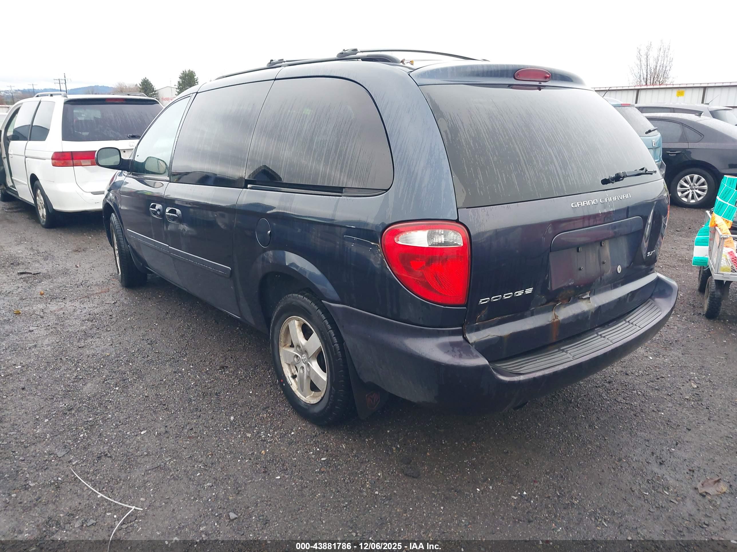 DODGE GRAND image 3