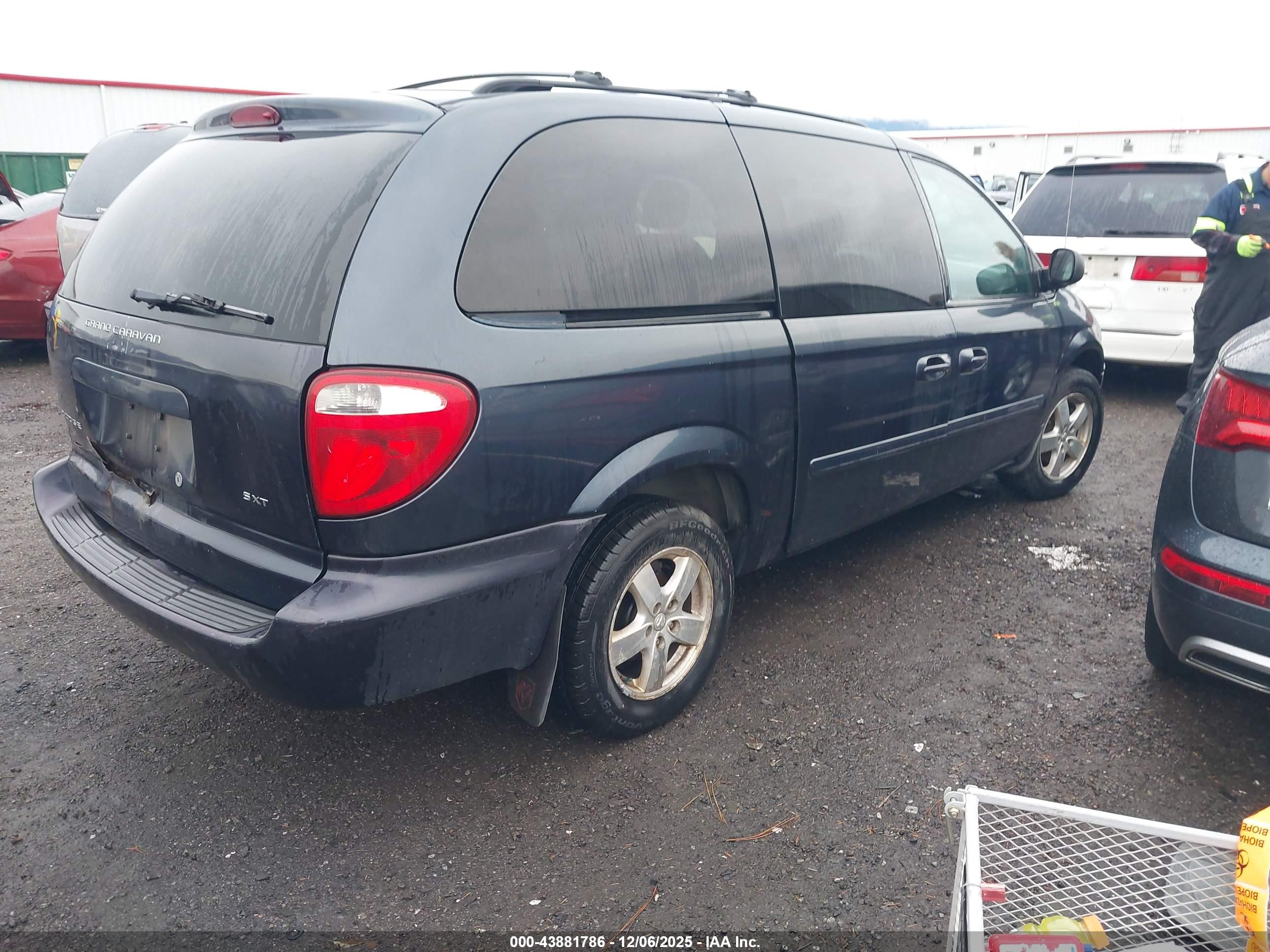 DODGE GRAND image 4