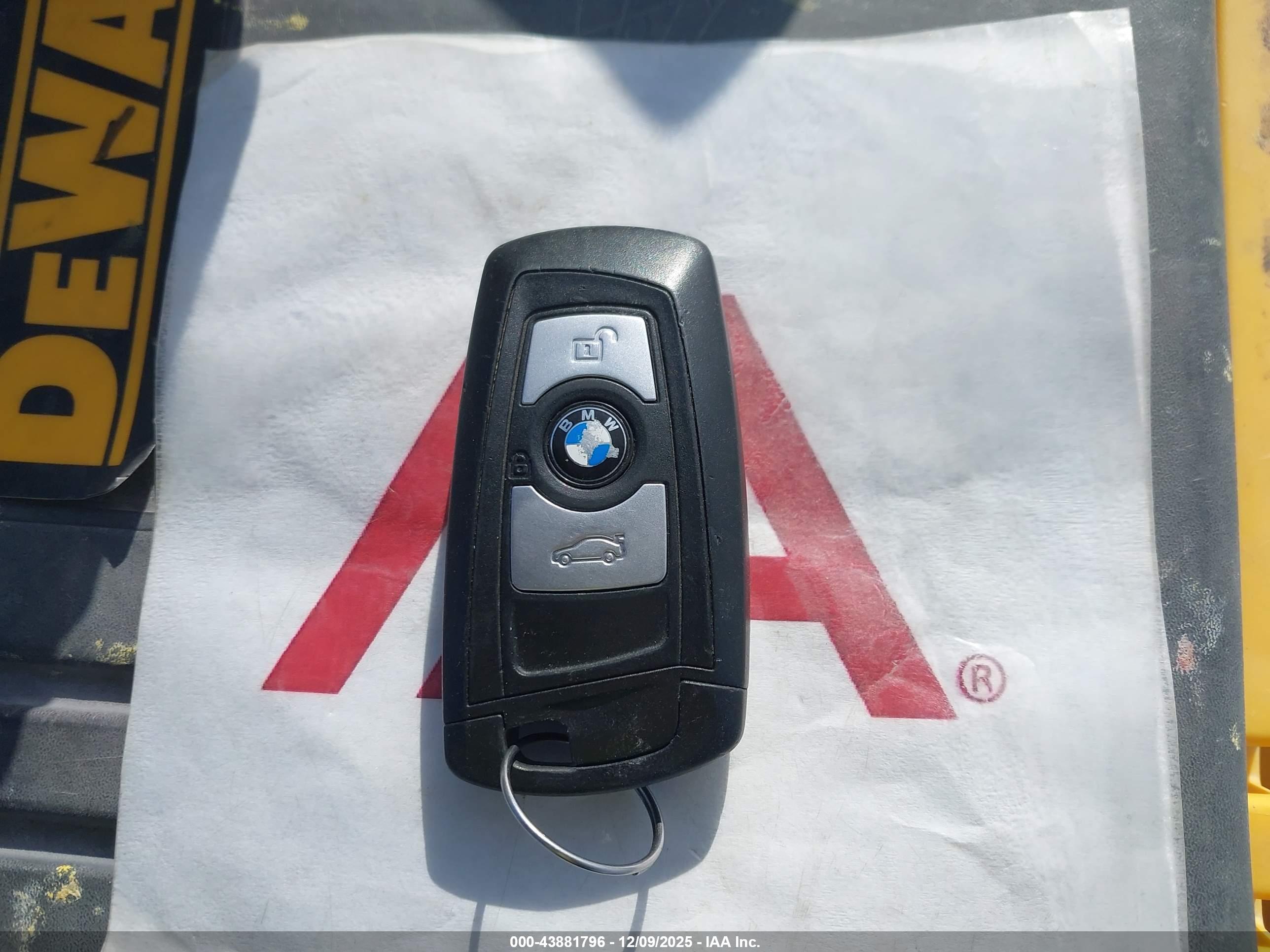 BMW 328I image 11