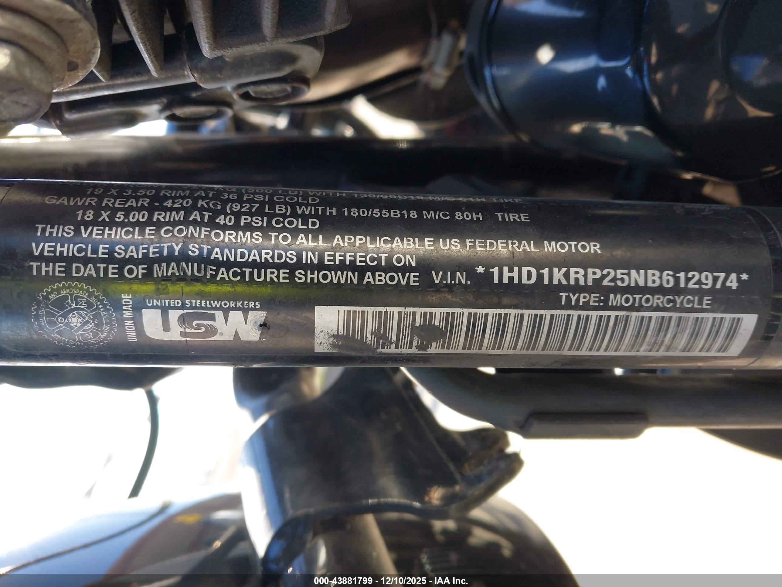 HARLEY-DAVIDSON FLHXS image 10