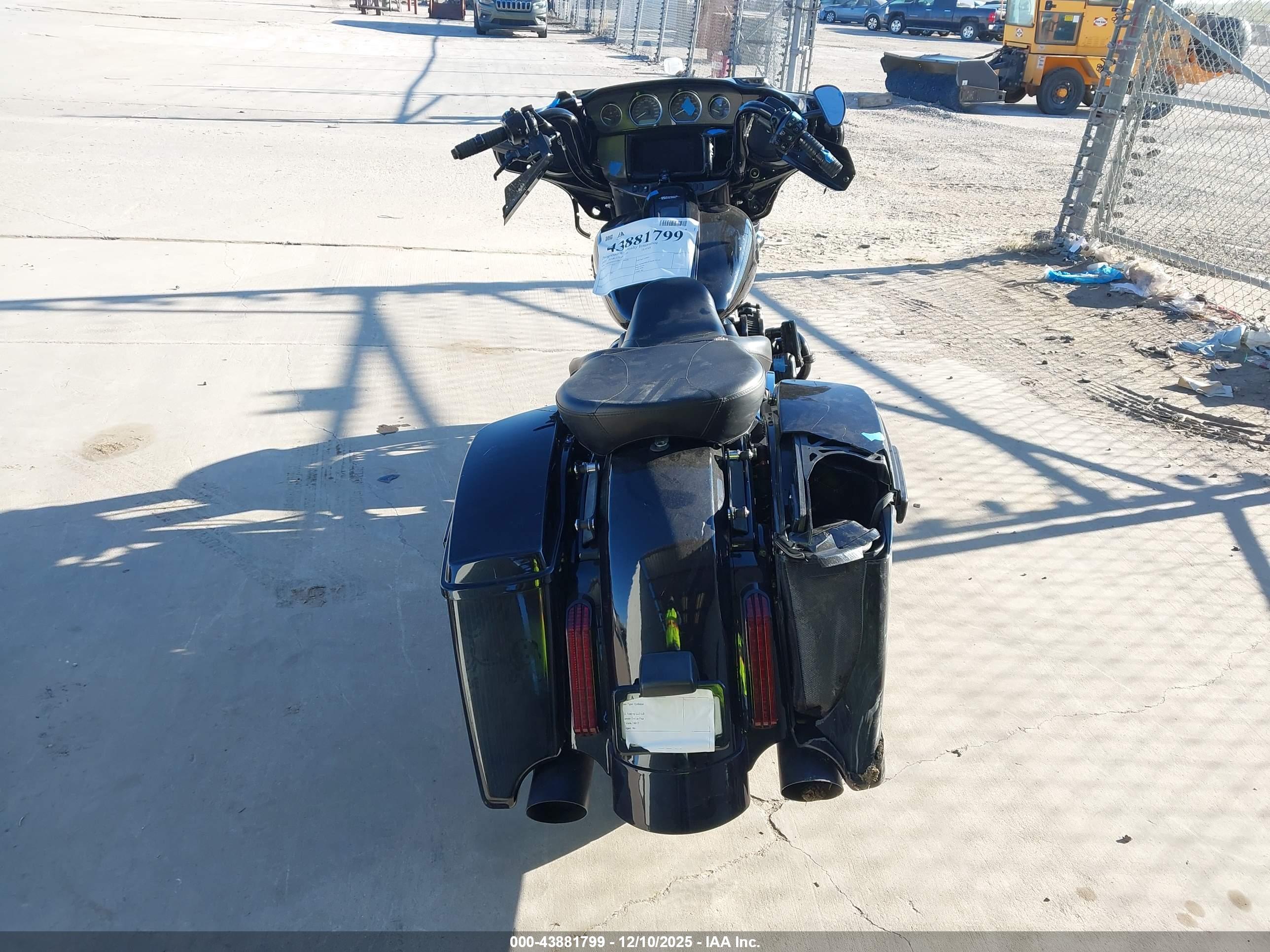 HARLEY-DAVIDSON FLHXS image 6