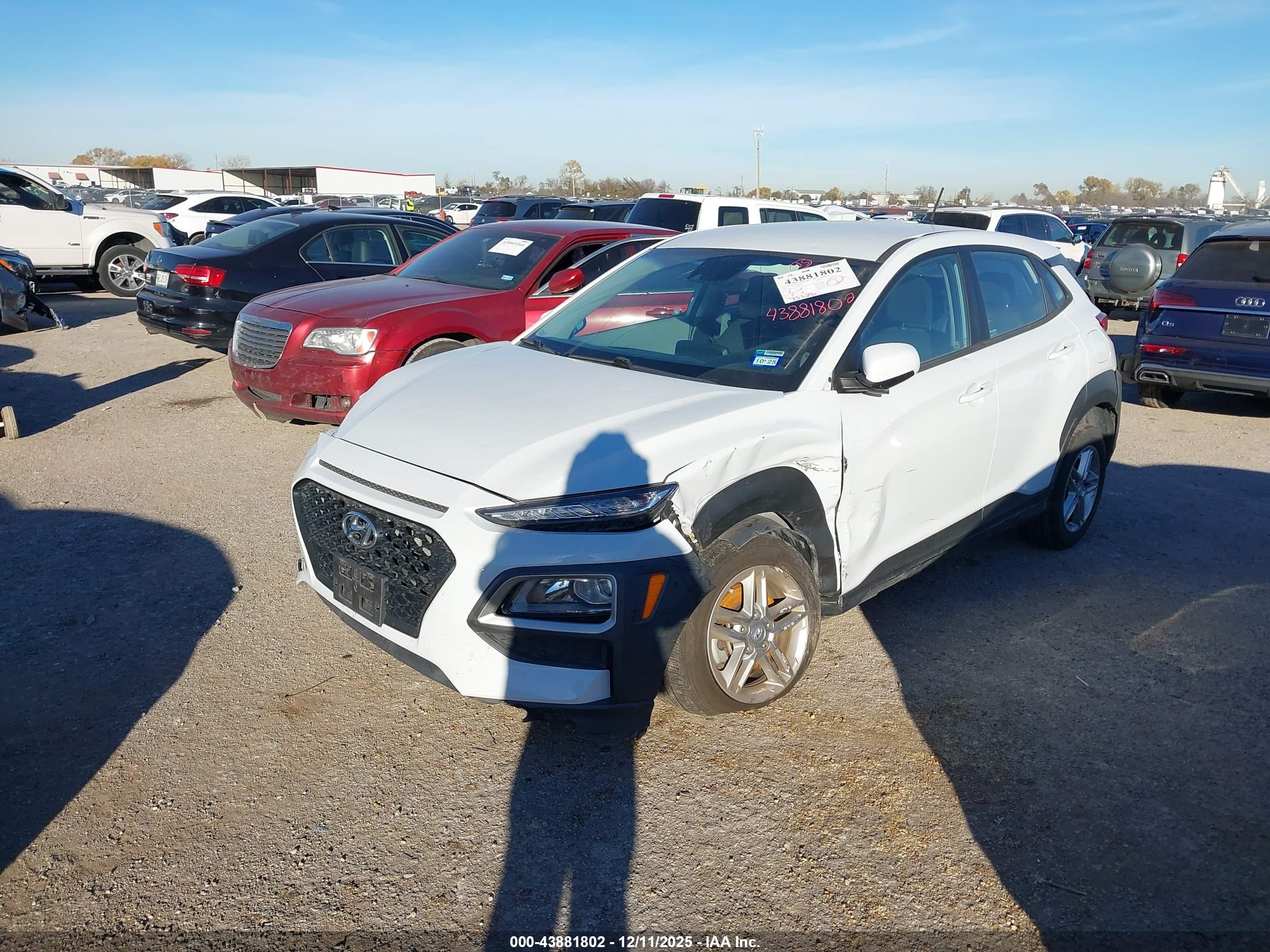 HYUNDAI KONA image 2