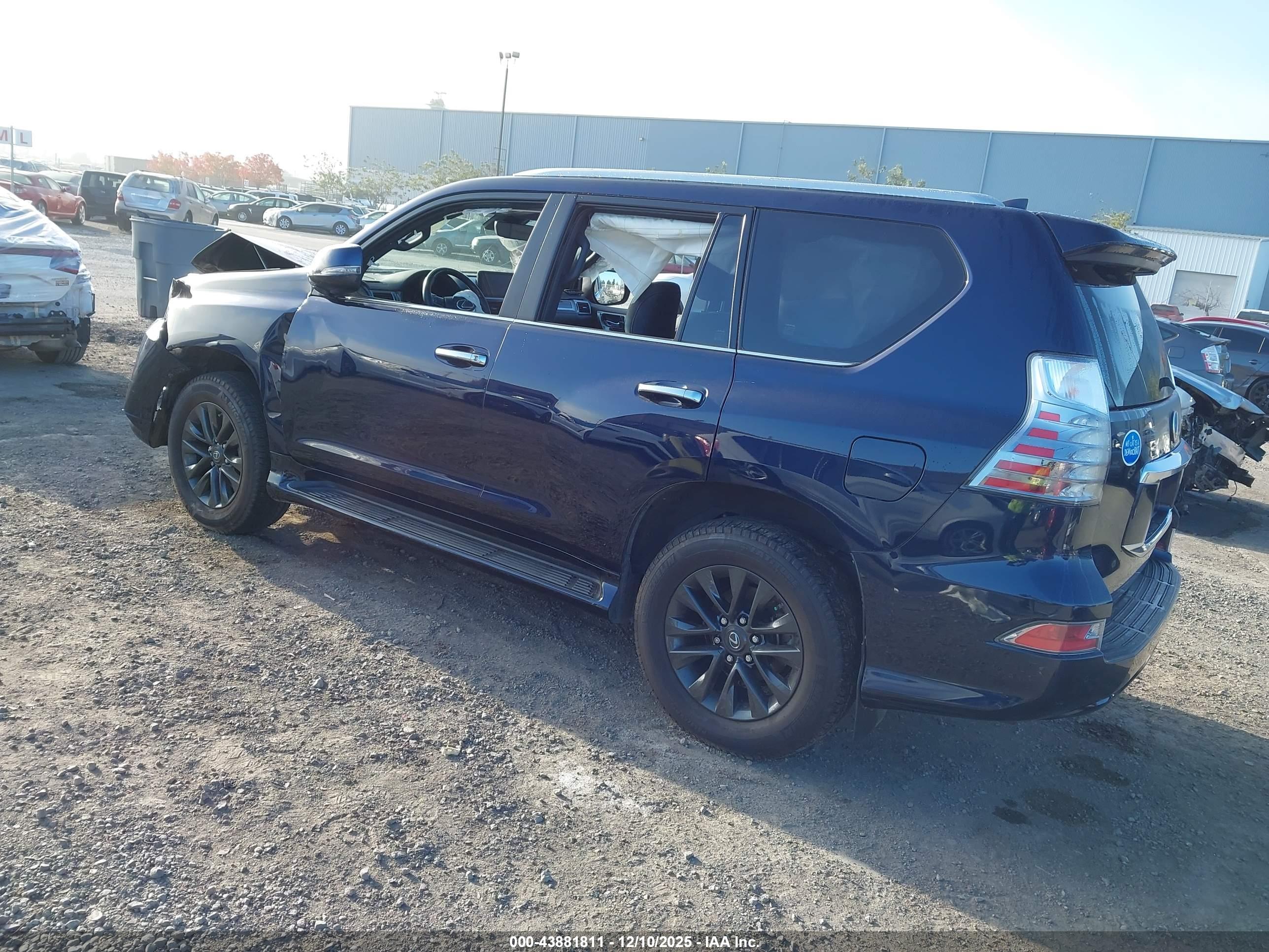 LEXUS GX image 3