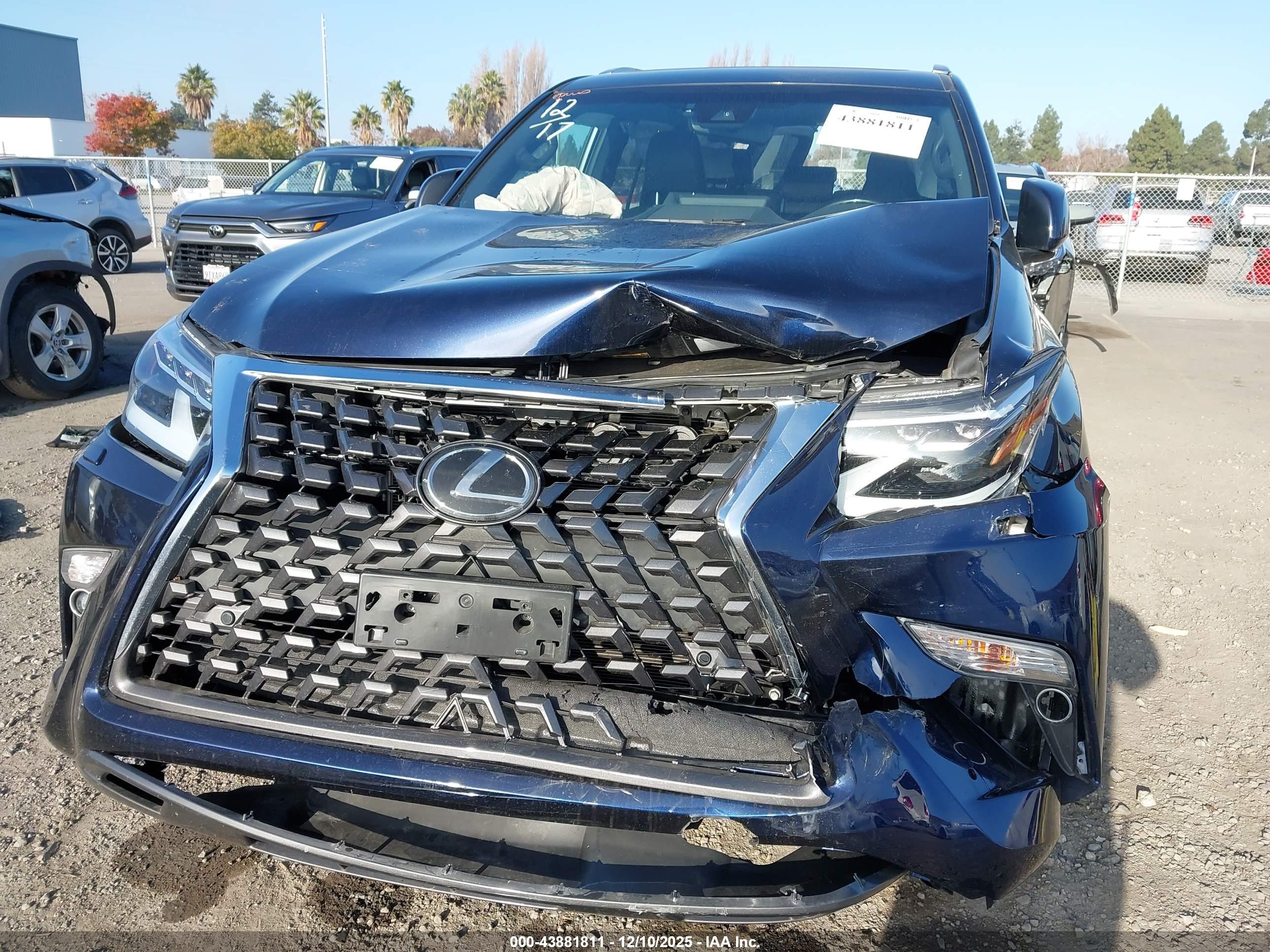 LEXUS GX image 6