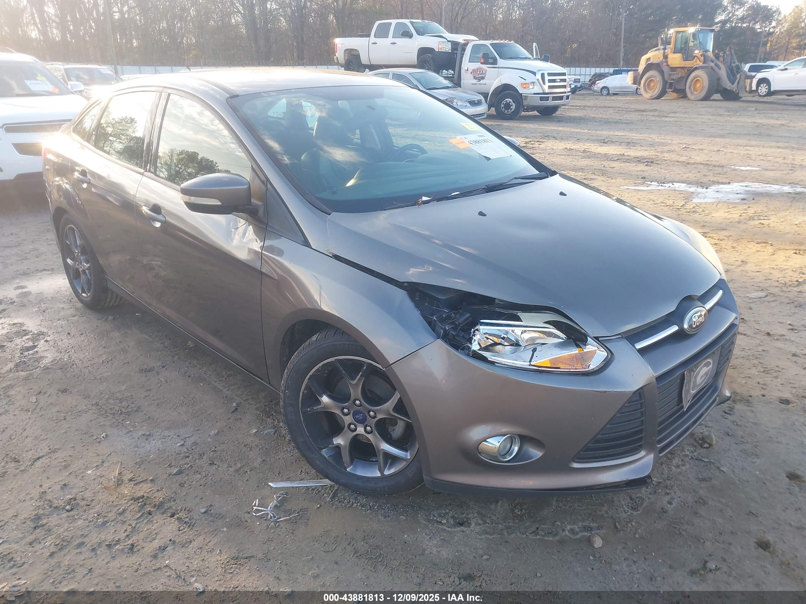 FORD FOCUS image 6