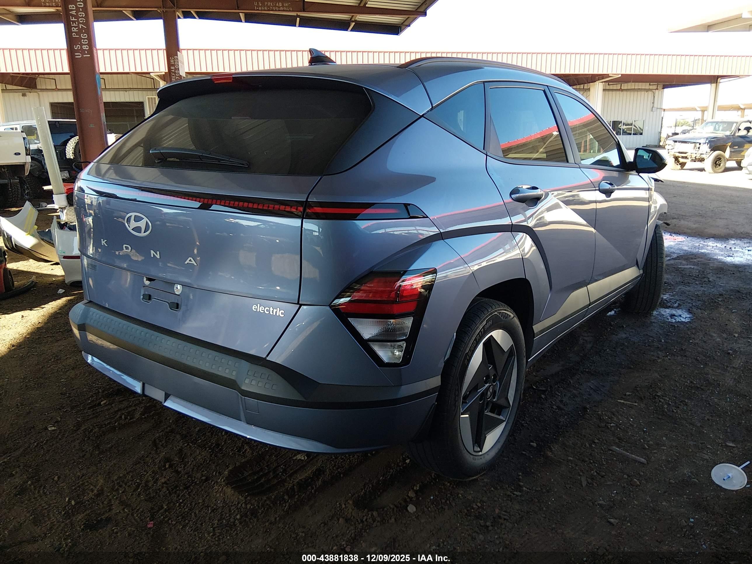 HYUNDAI KONA image 4