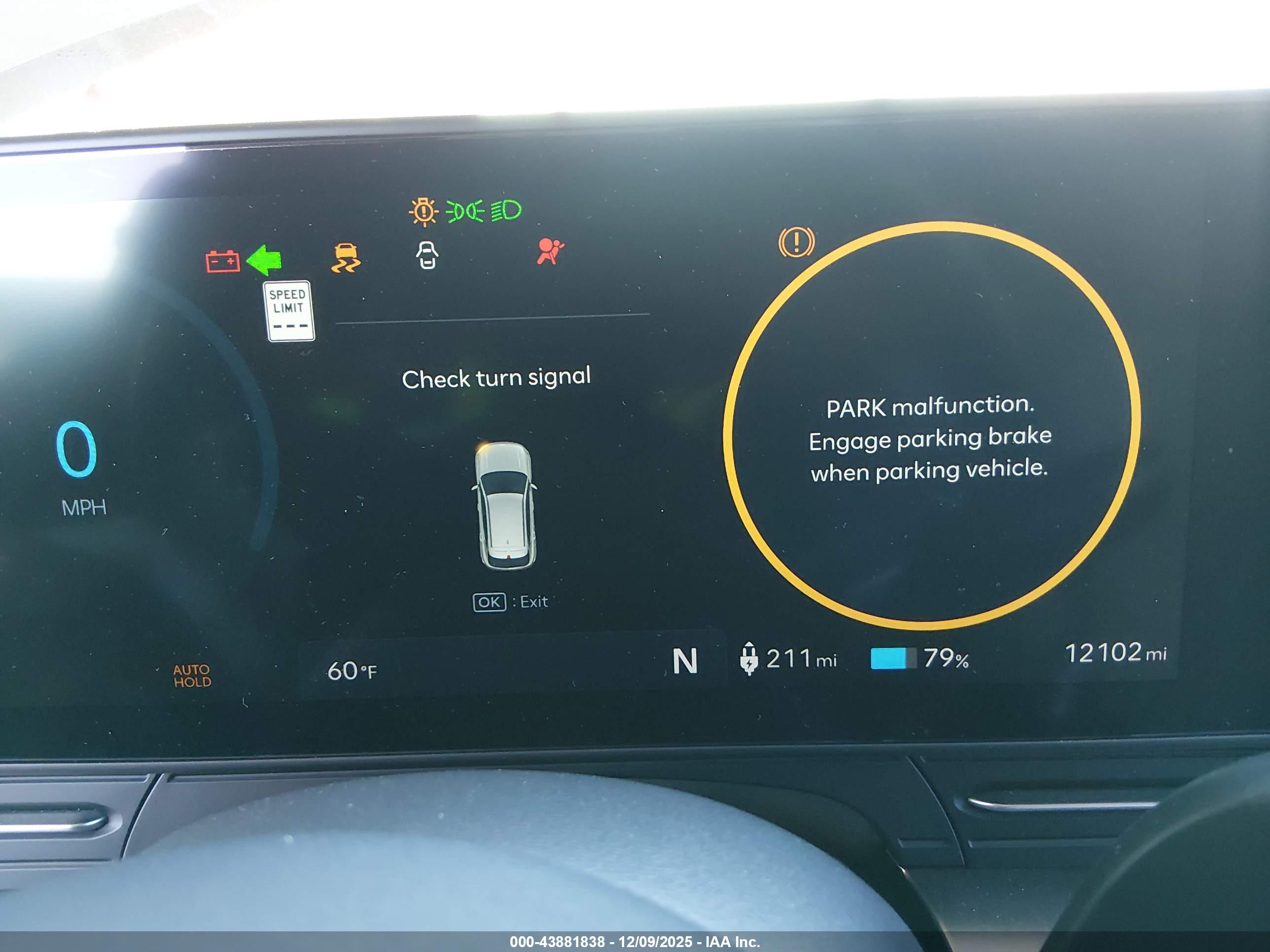 HYUNDAI KONA image 7