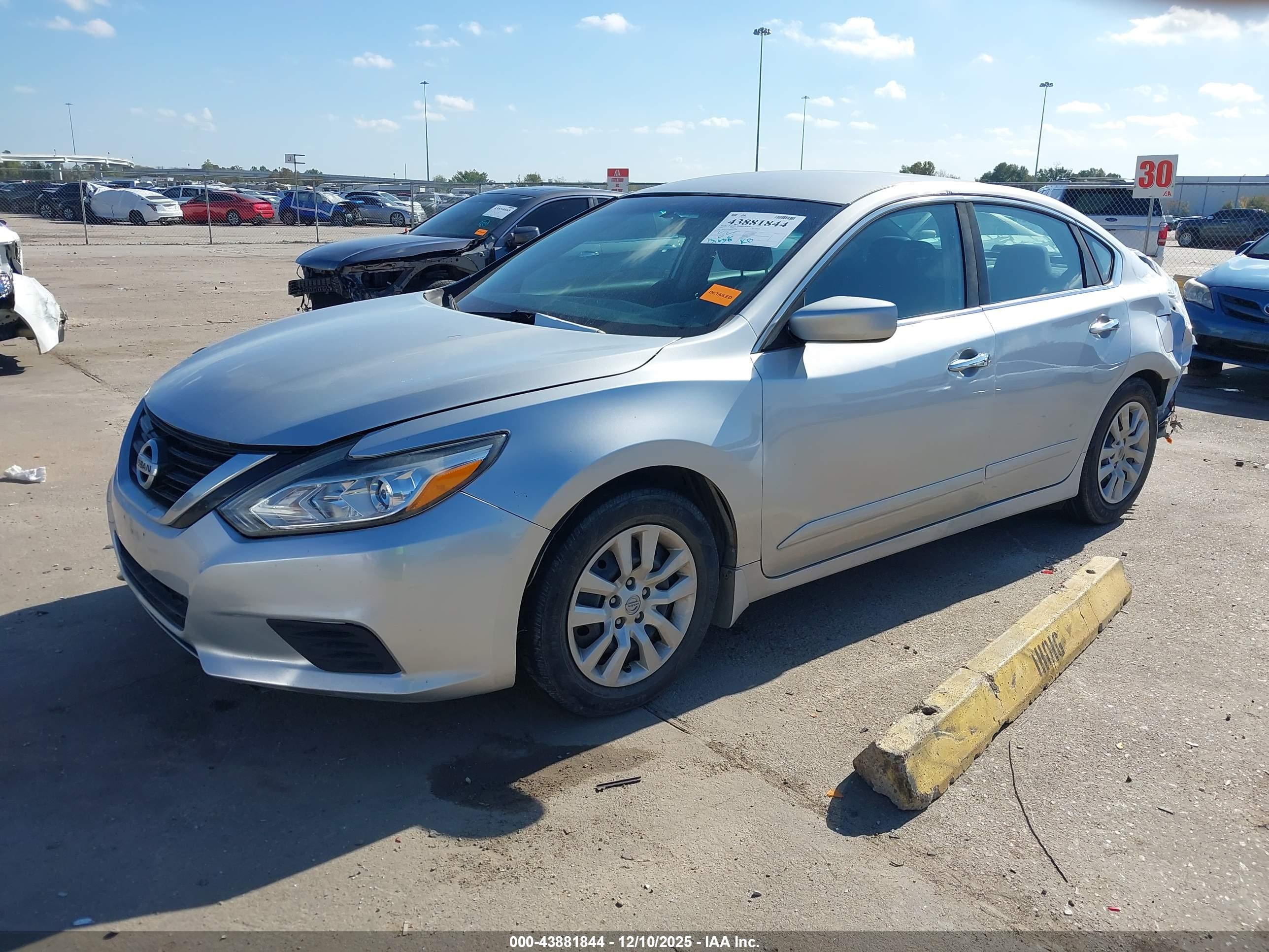 NISSAN ALTIMA image 2