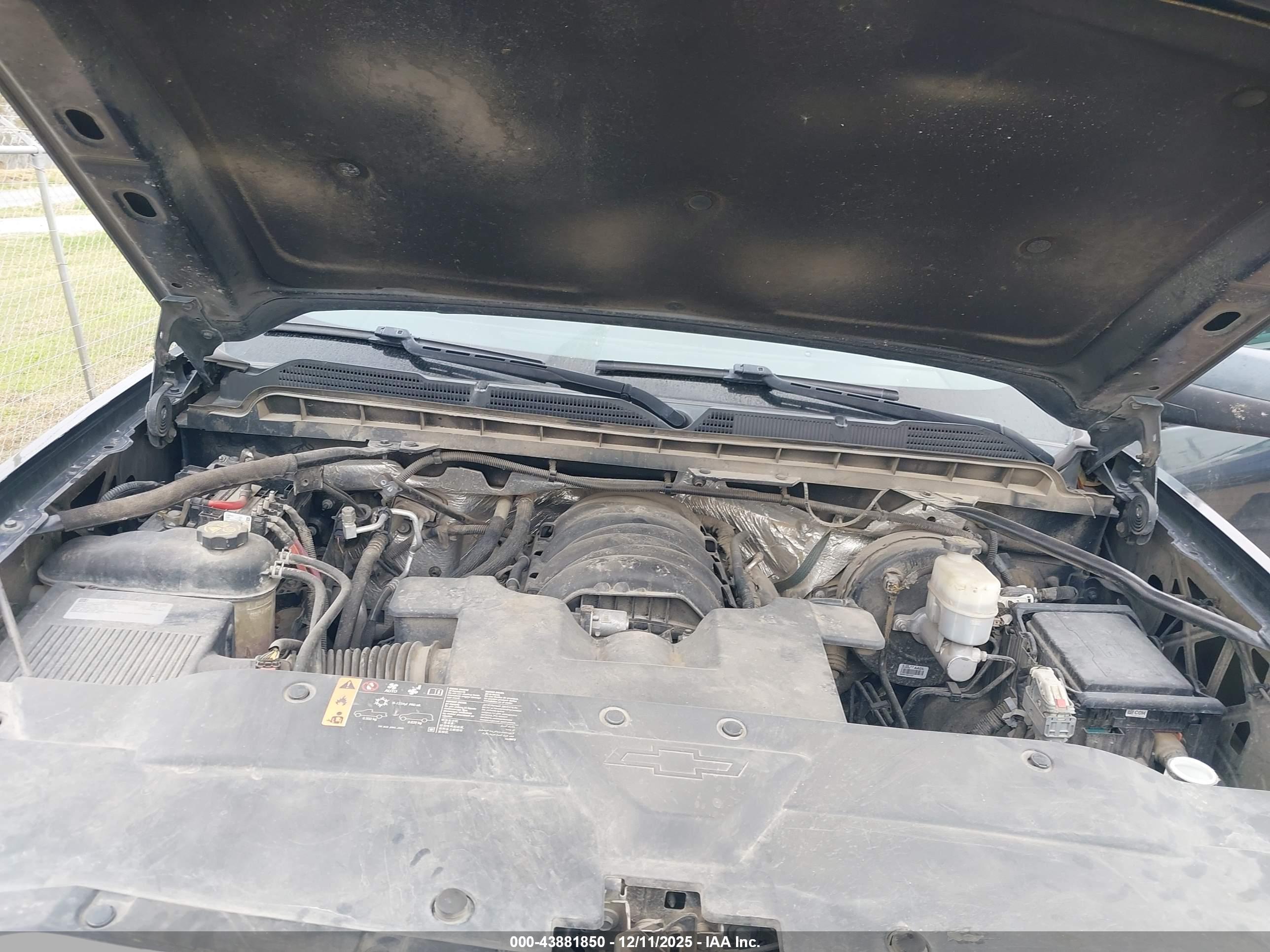 CHEVROLET SILVERADO image 10