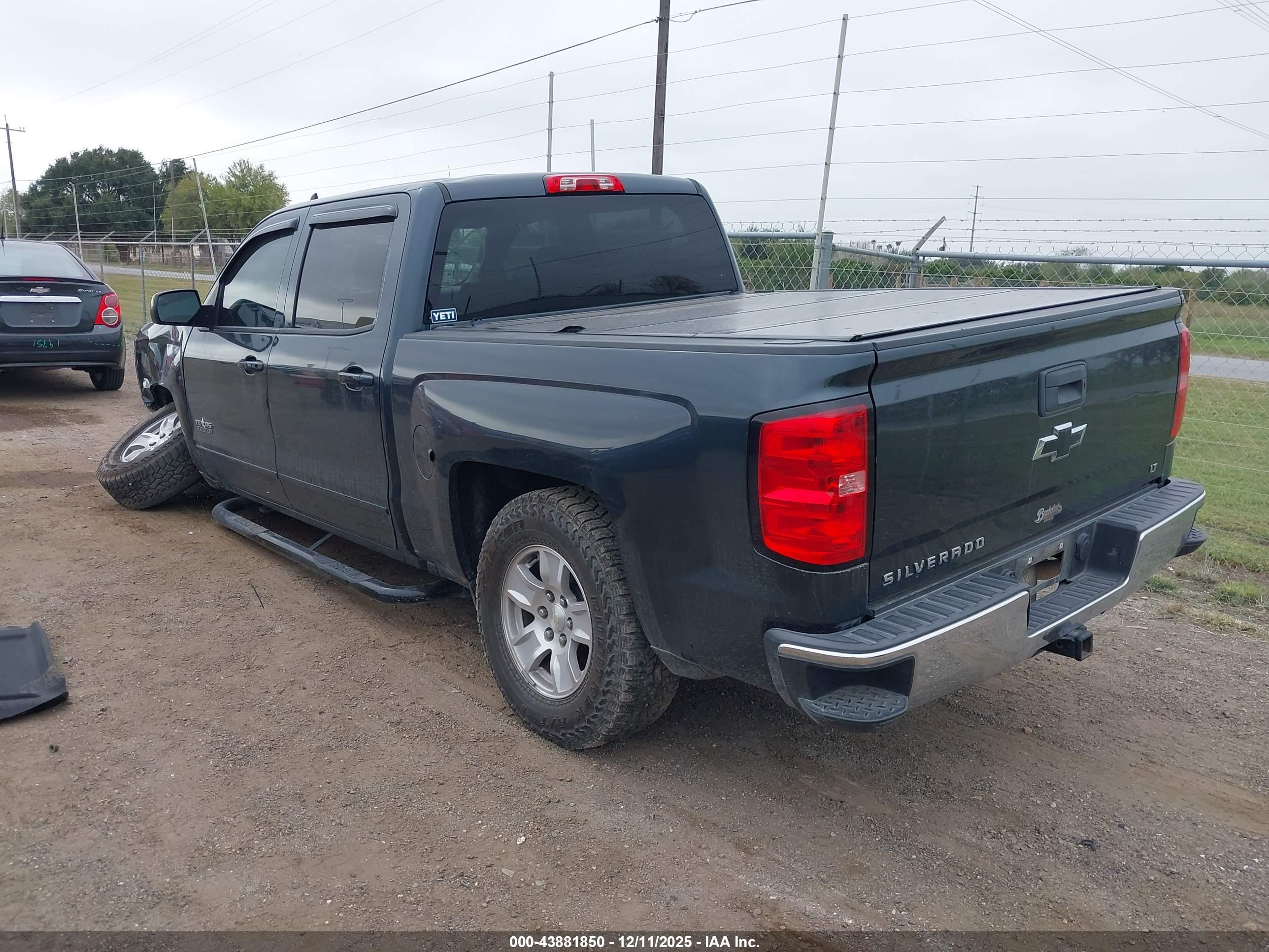 CHEVROLET SILVERADO image 3